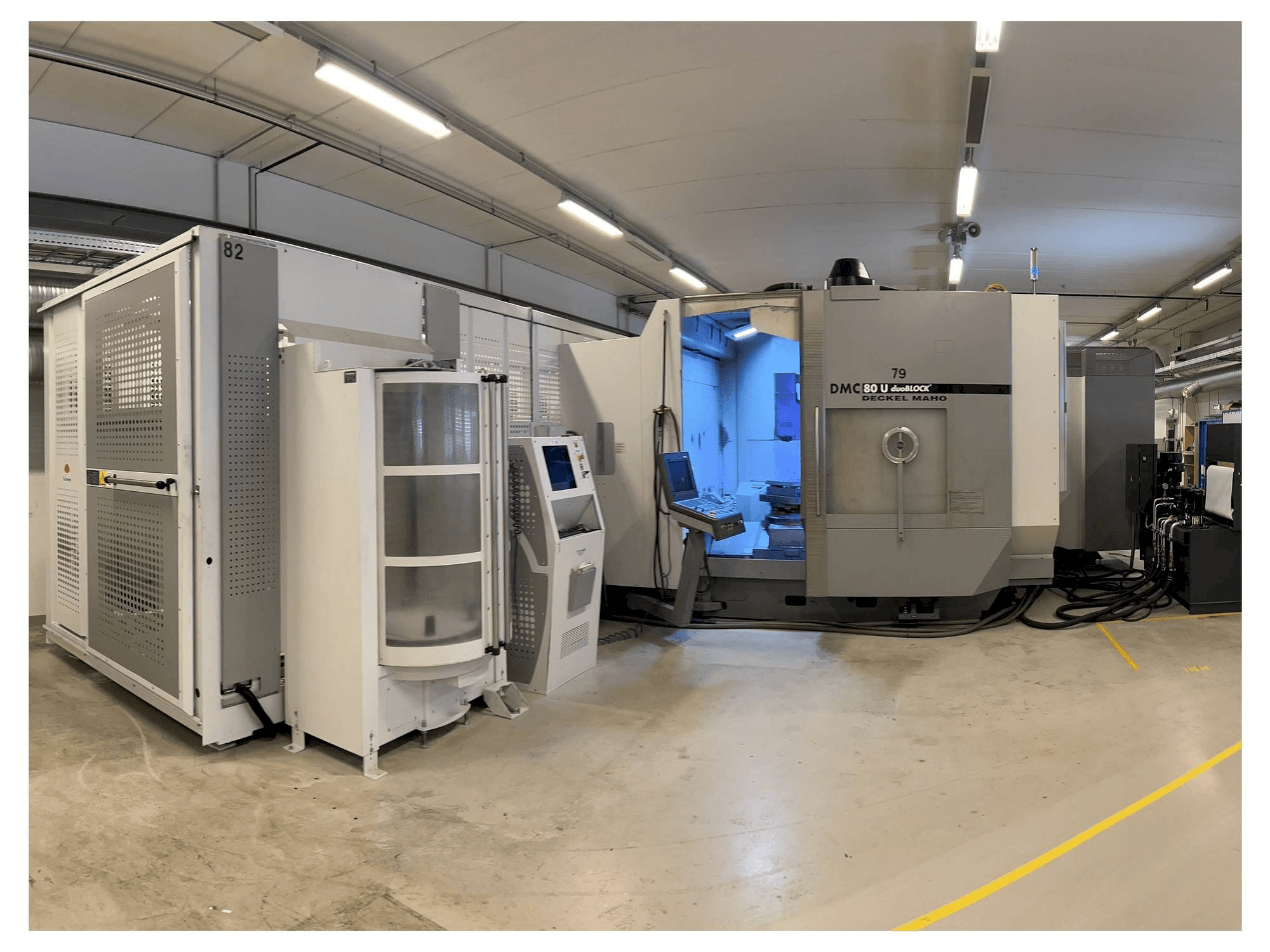 A DMG DMC 80 U duoBLOCK gép elölnézete