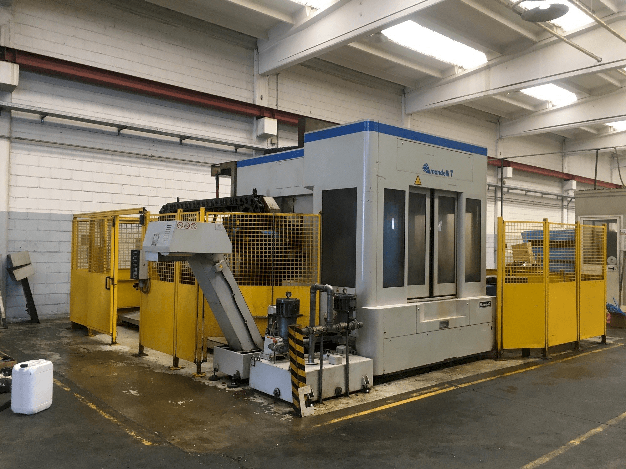 A Mandelli Type 7 gép elölnézete