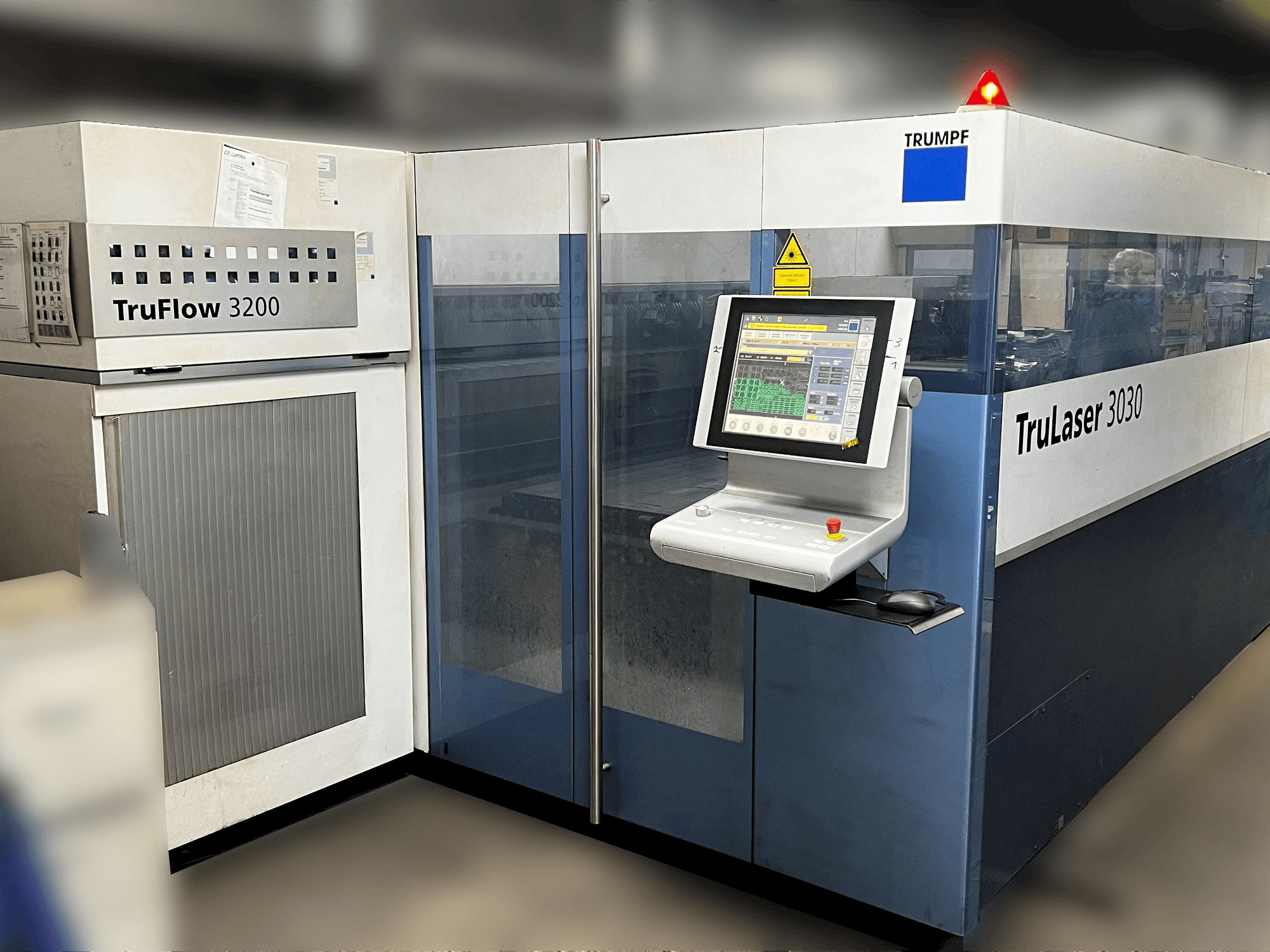 A Trumpf Trulaser 3030 gép elölnézete