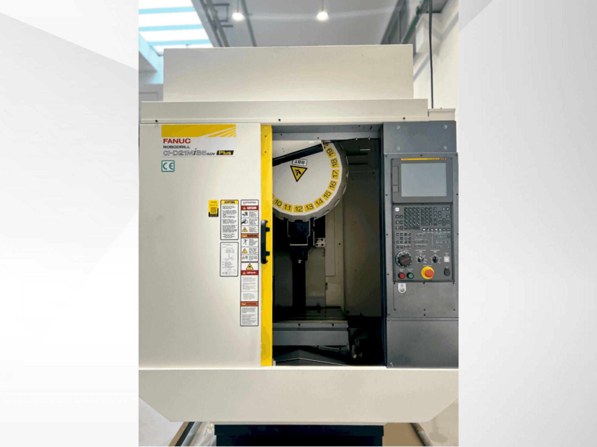 A FANUC α-D21MiB5ADV Plus gép elölnézete