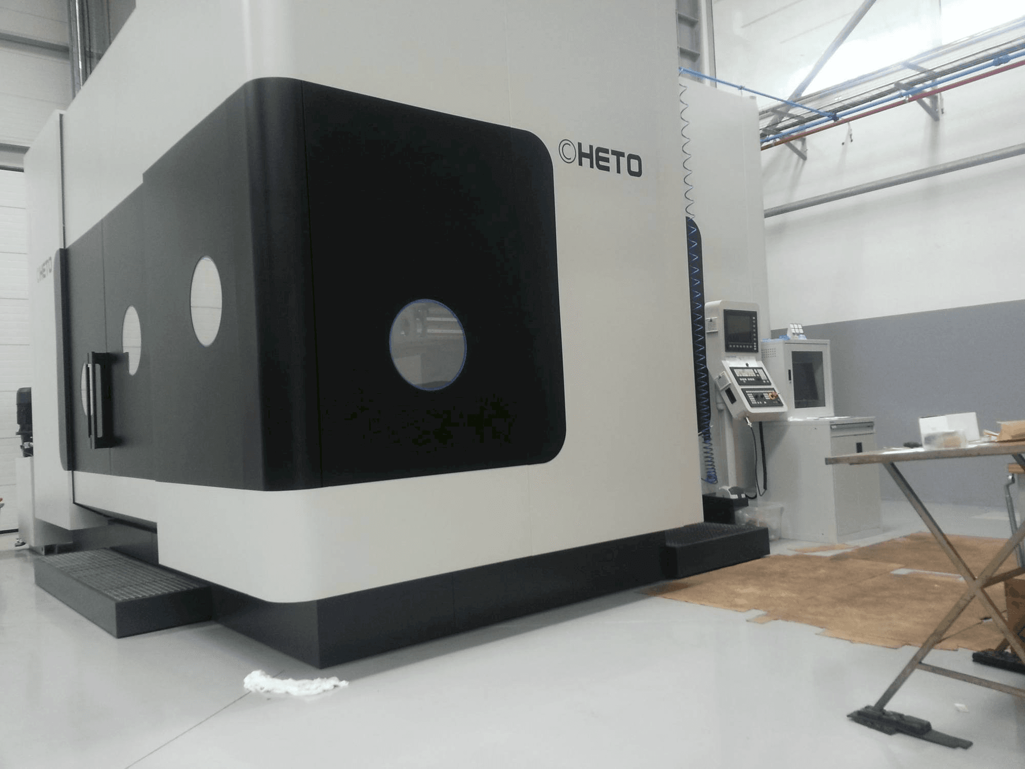 A CHETO IX3000 gép elölnézete