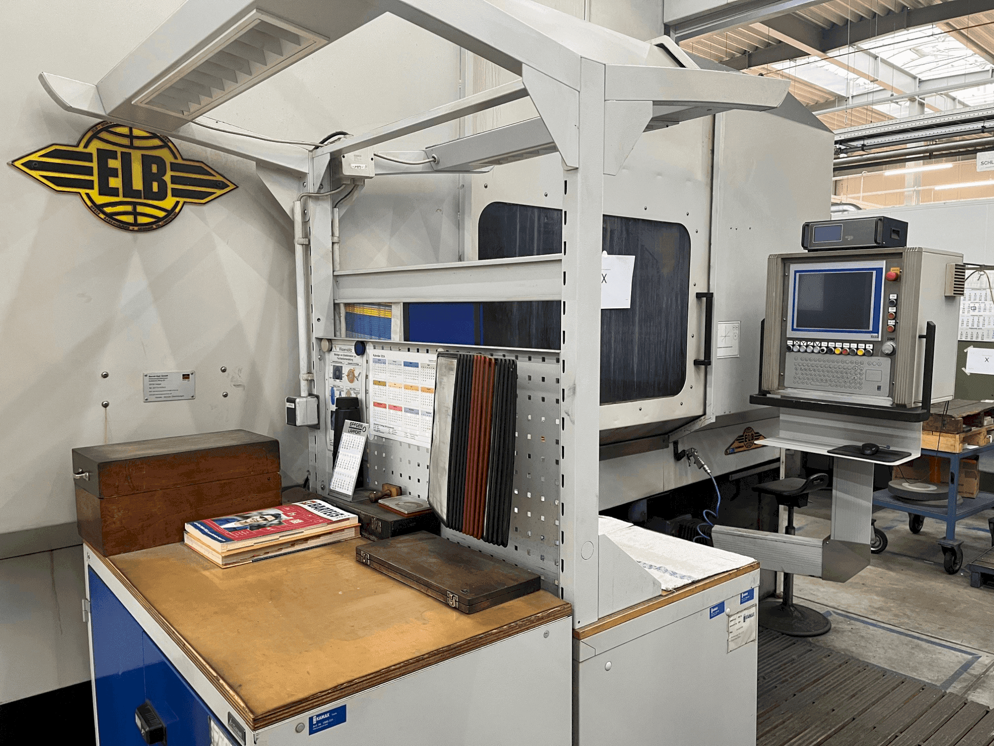 A ELB MICROCUT B08 gép elölnézete