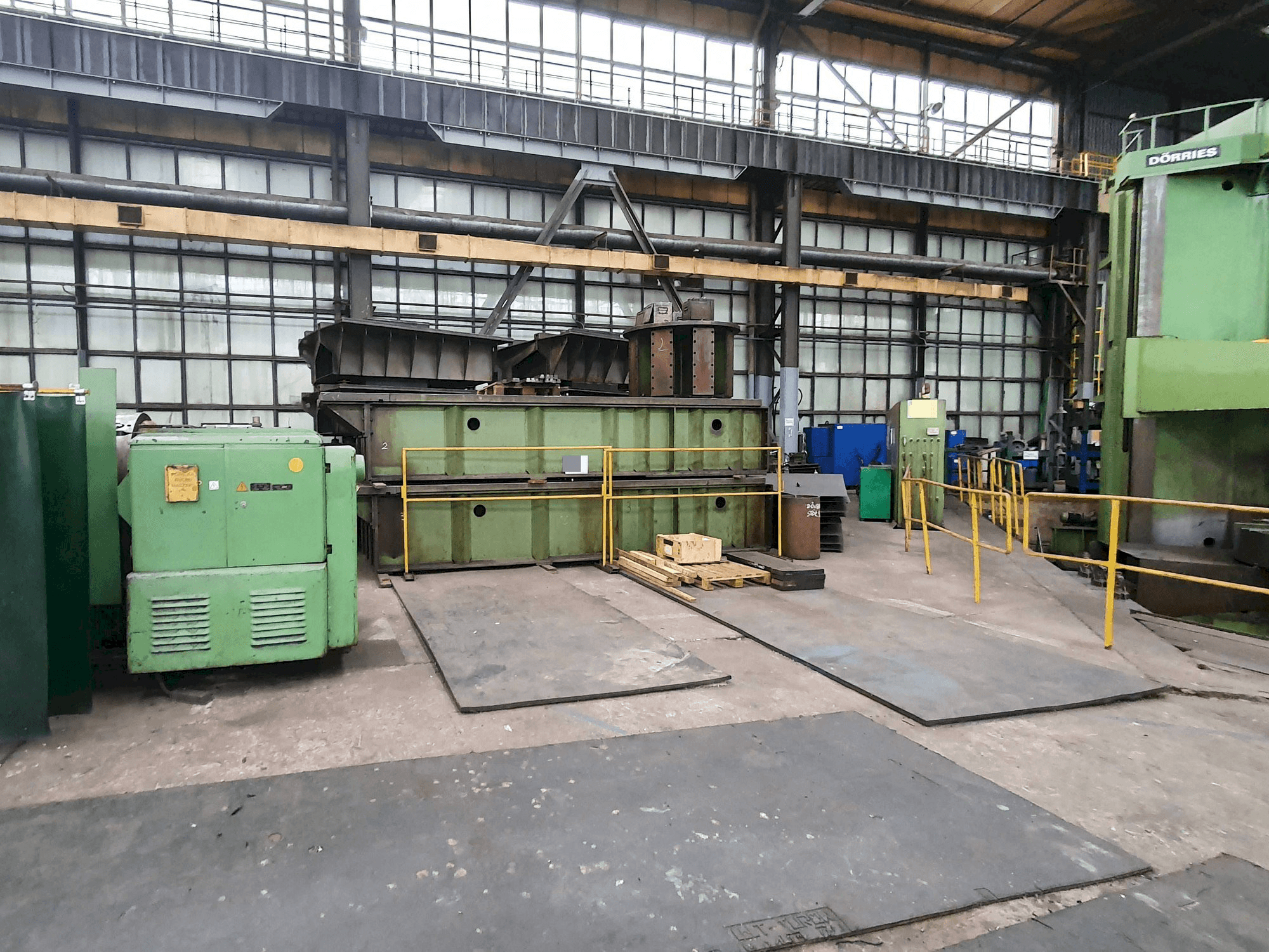 A DOERRIES CTE 500-V13 gép elölnézete