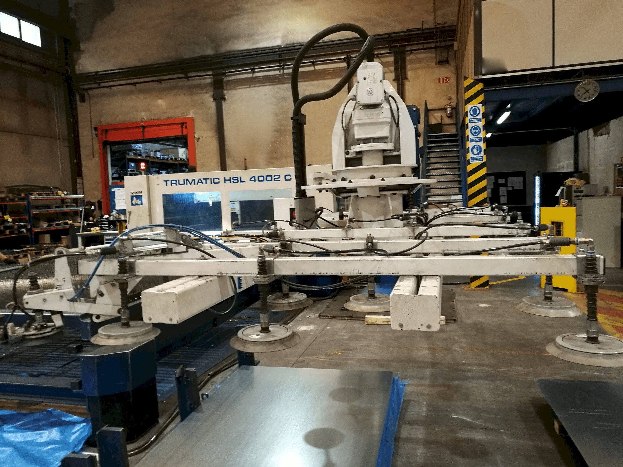 A Trumpf TRUMATIC HSL 4002 C gép elölnézete