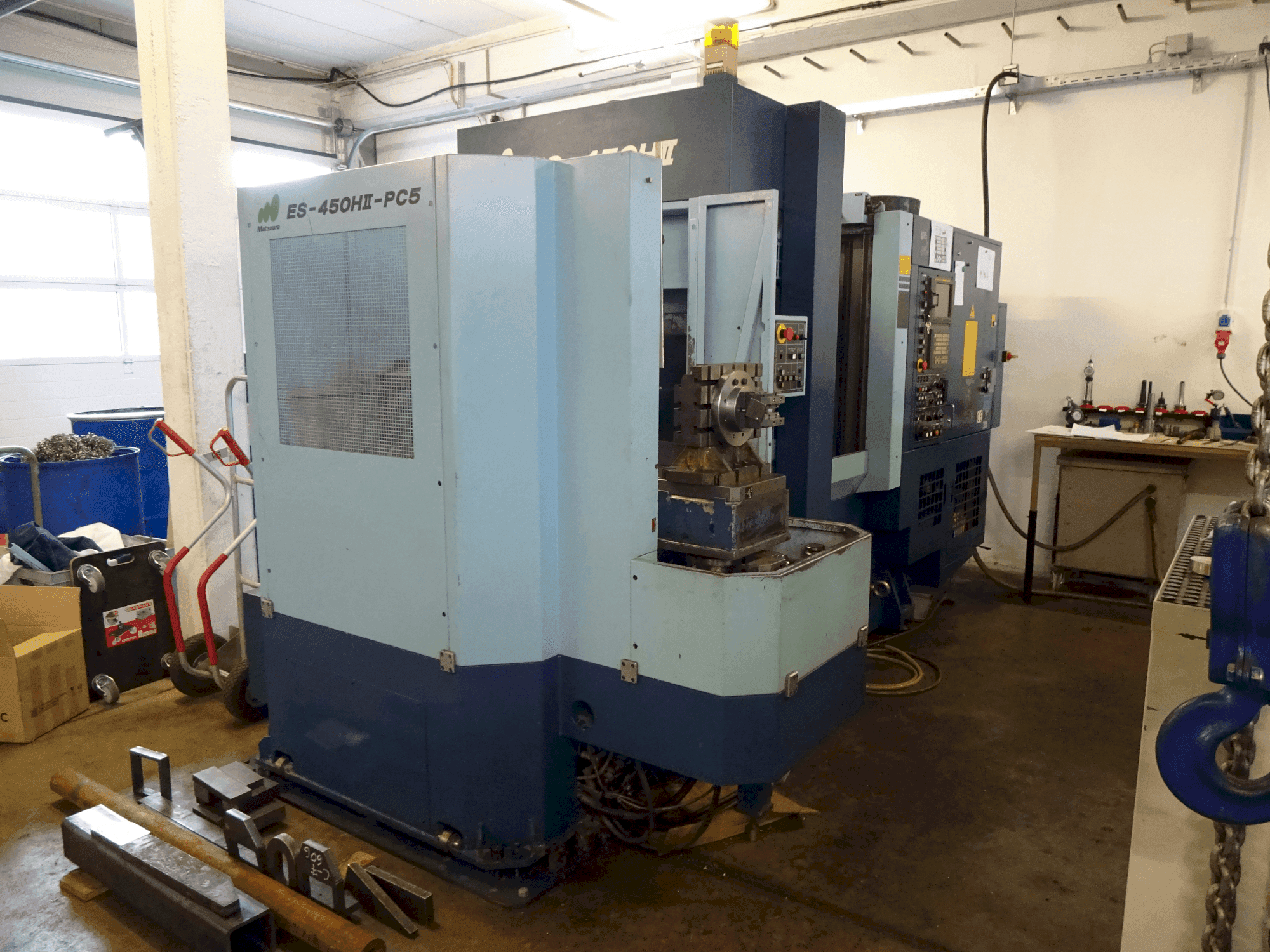 A Matsuura ES-450HII PC5 gép elölnézete
