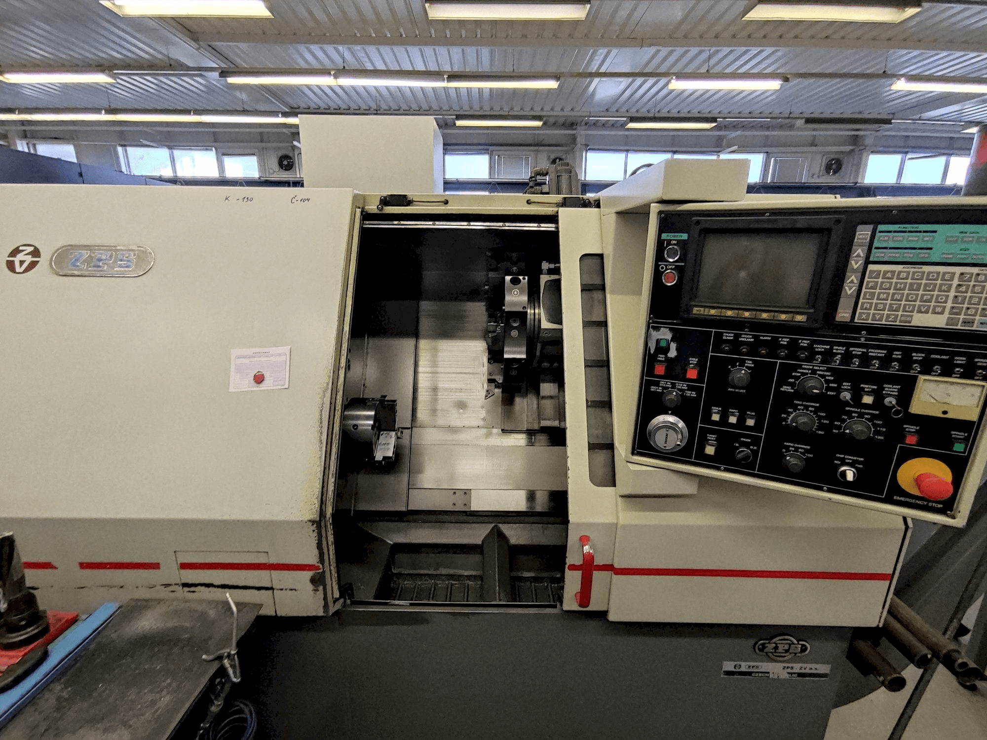 A ZPS S-50 (TC-615) gép elölnézete