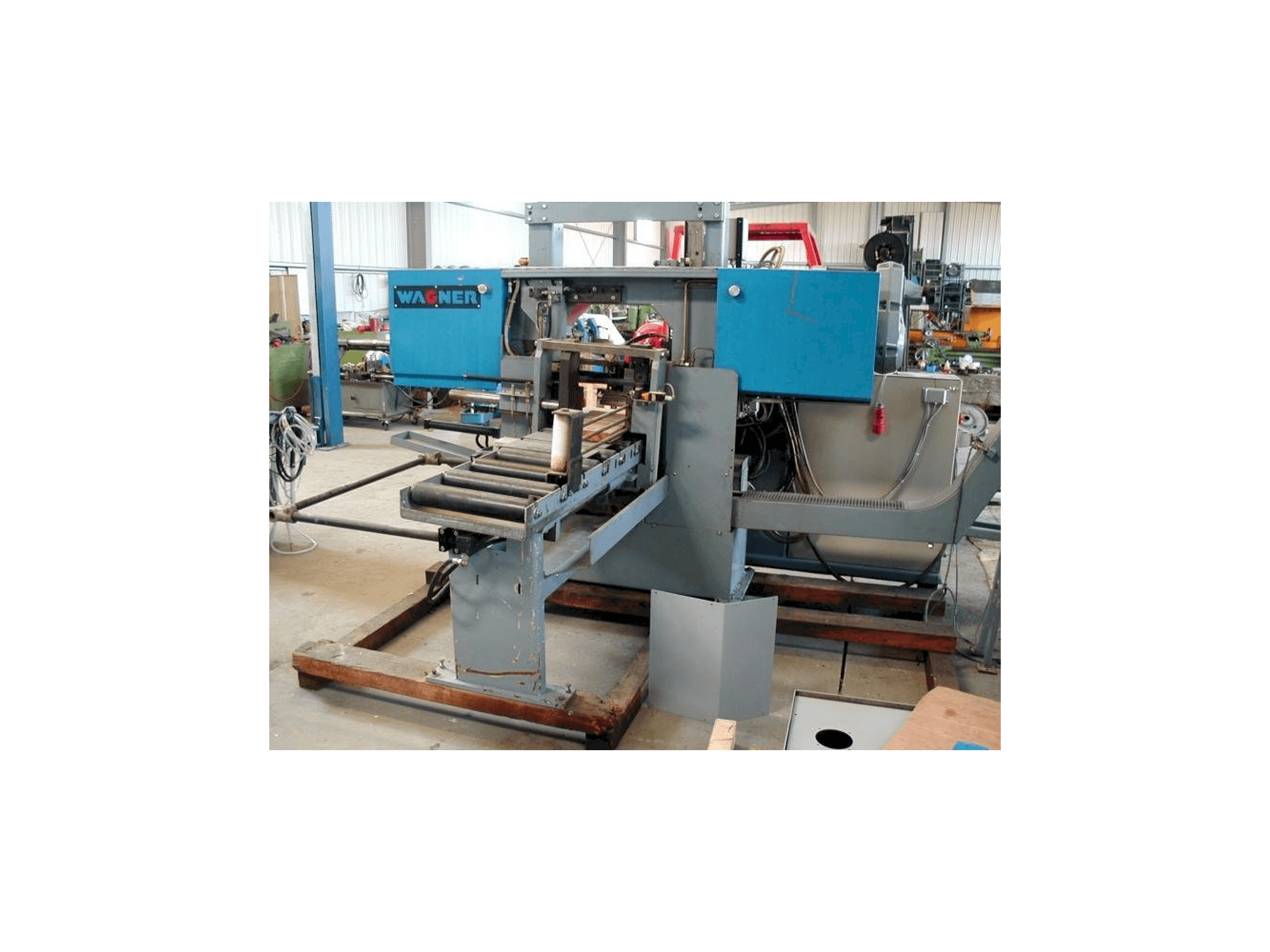 A WAGNER WPB 340 gép elölnézete