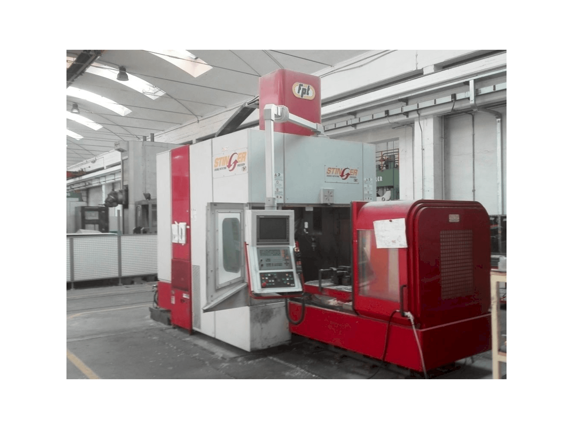 A FPT Stinger gép elölnézete