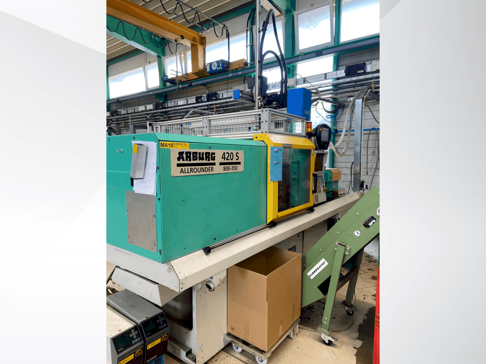 A Arburg Allrounder 420 S 800-350 gép elölnézete