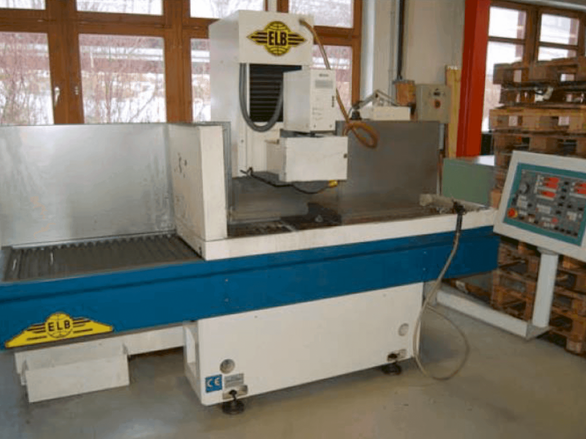 A ELB Perfekt 6 SPS gép elölnézete