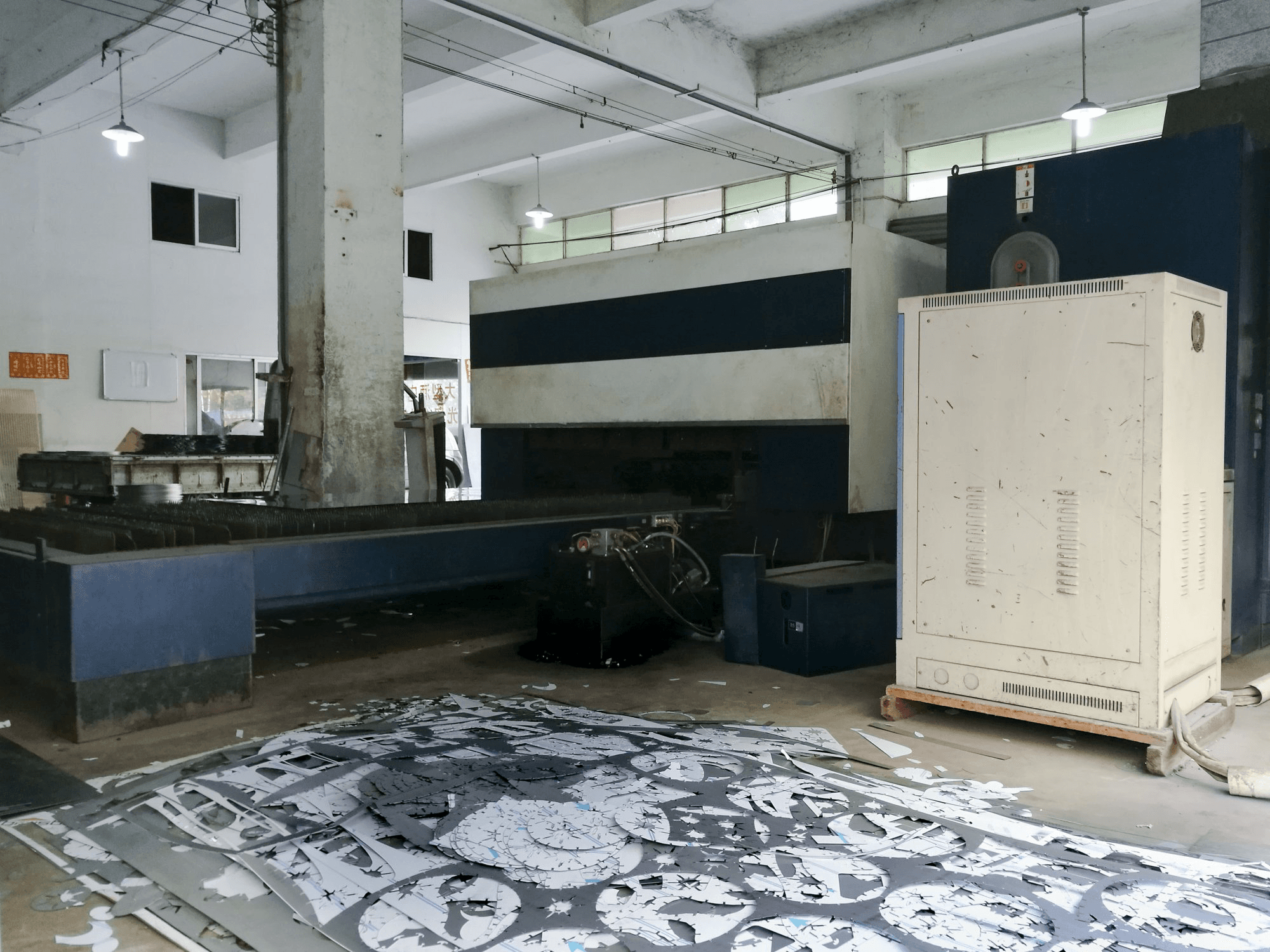 A Trumpf TruLaser 3030 gép jobb nézete