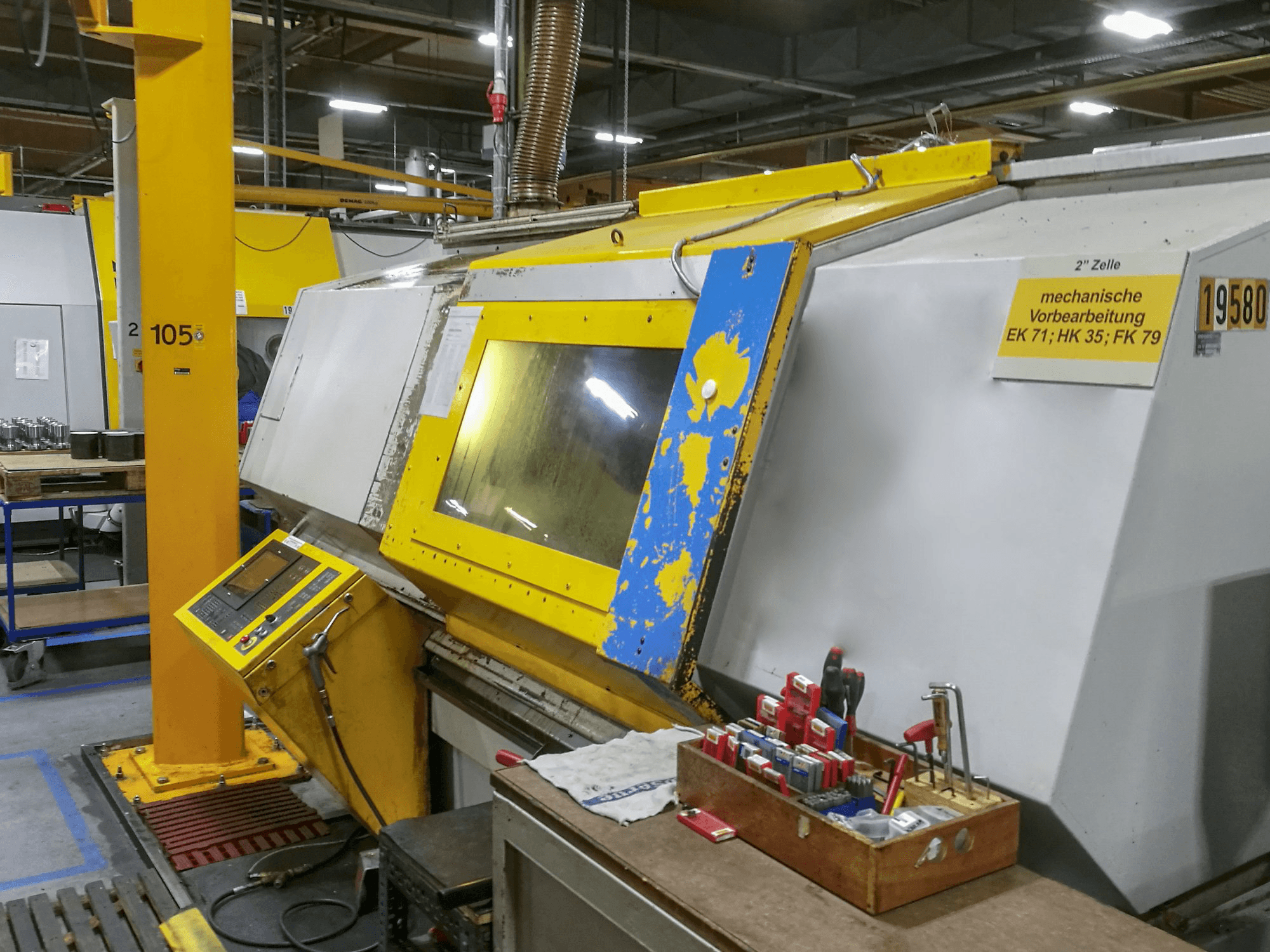 A OERLIKON BOEHRINGER VDF 250 C-F gép jobb nézete