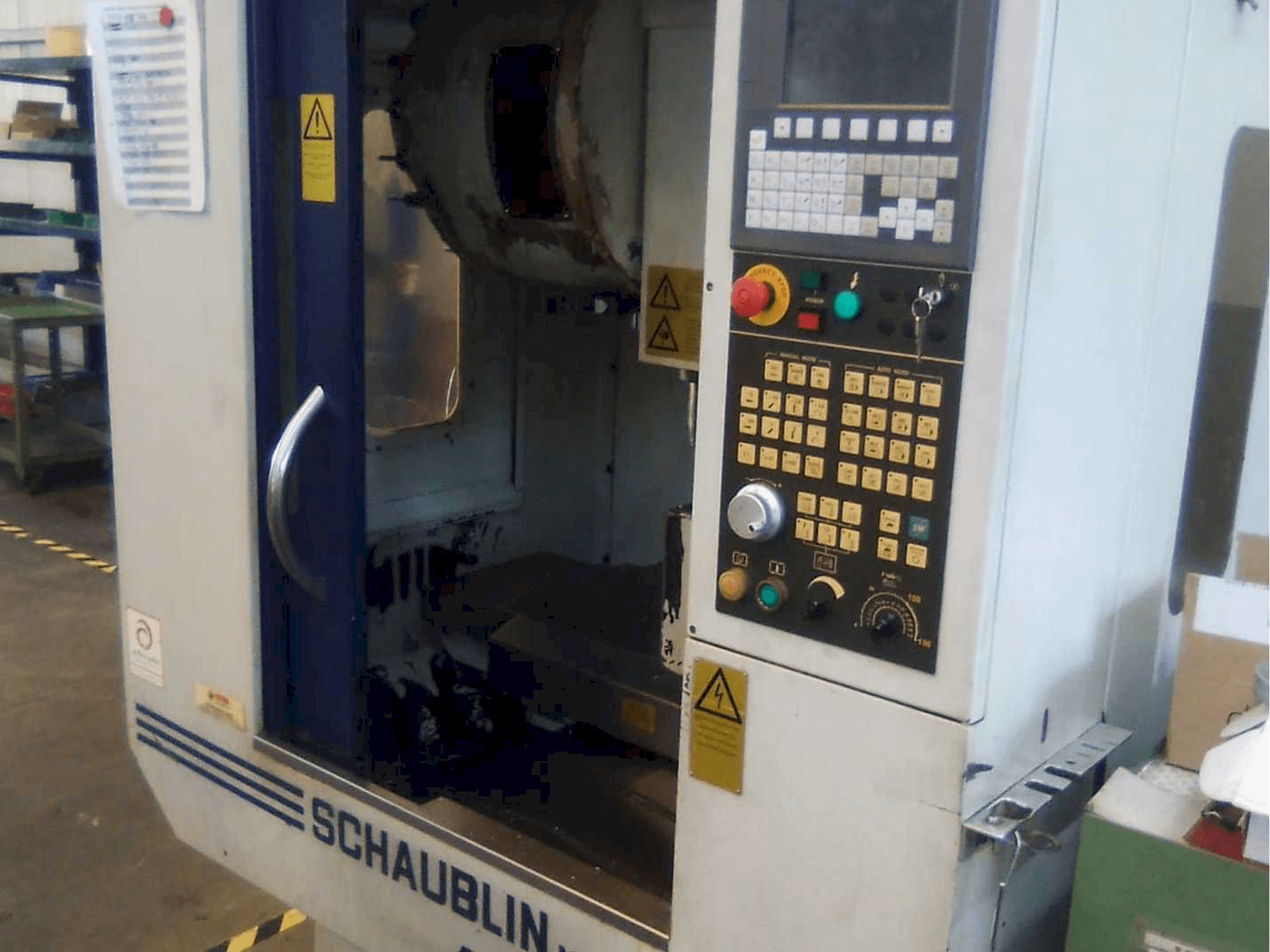 A SCHAUBLIN 48V gép elölnézete