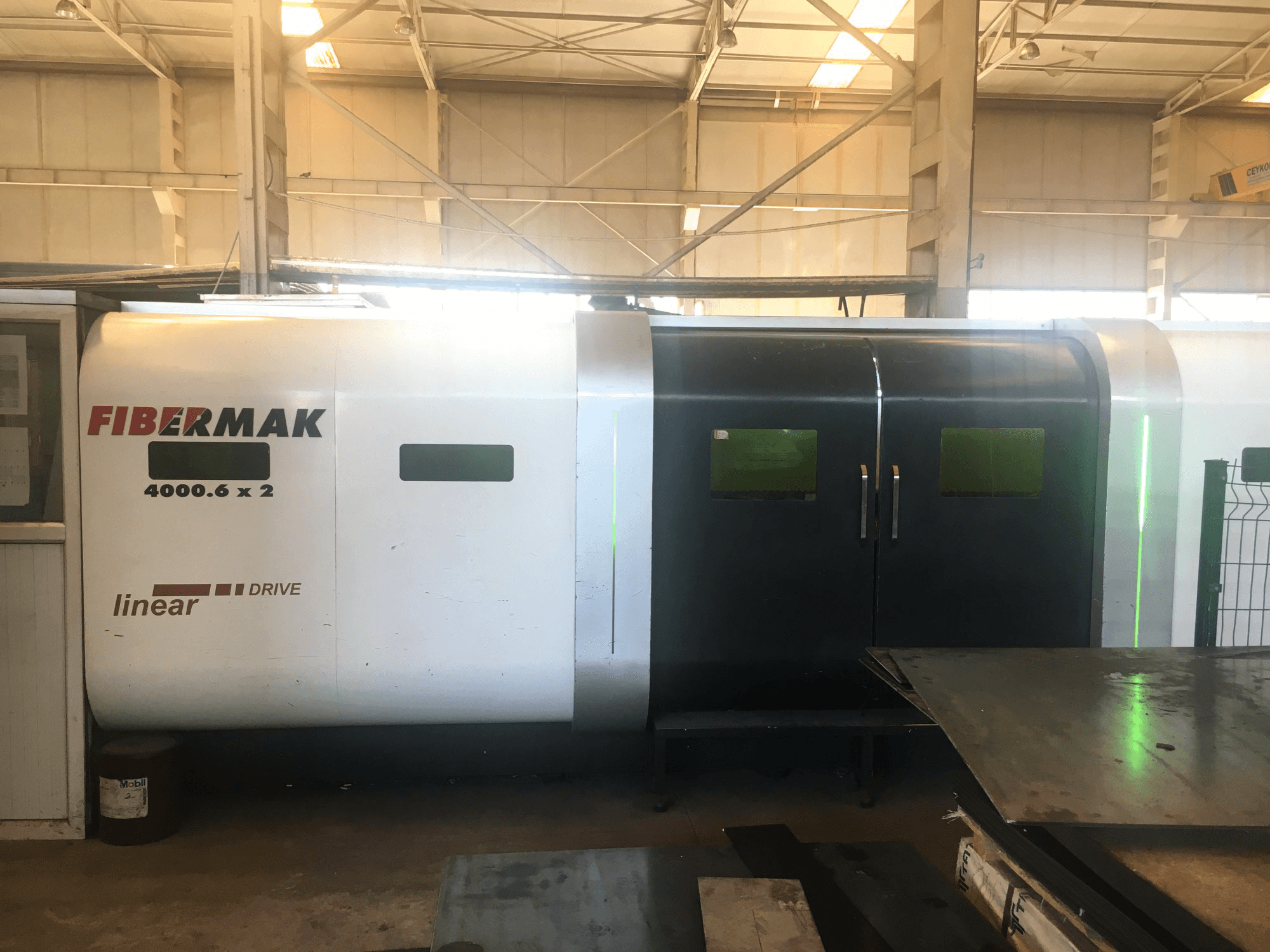 A ERMAKSAN EFB 4000 6x2 gép elölnézete