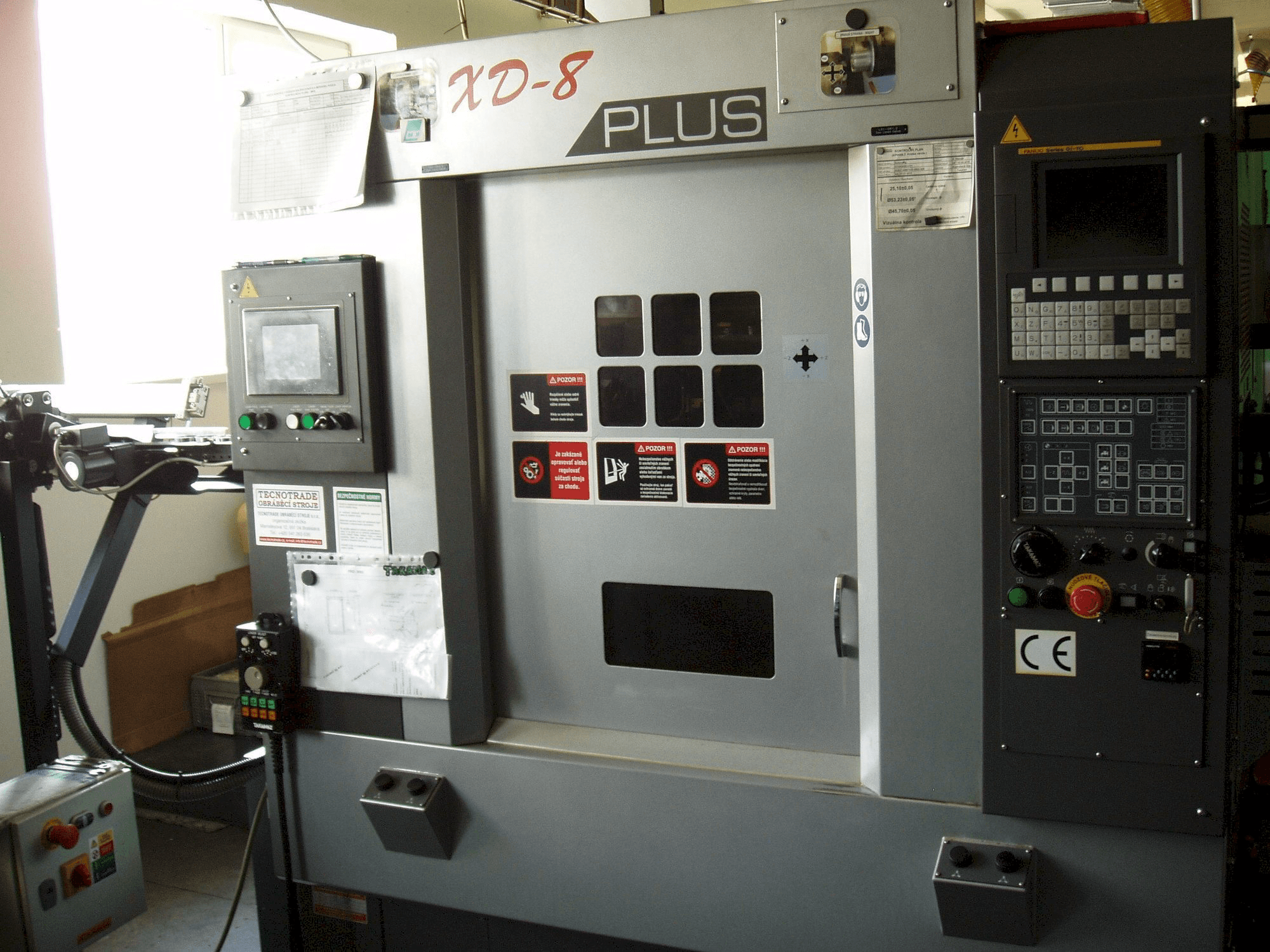 A Takamaz XD-8 Plus gép elölnézete