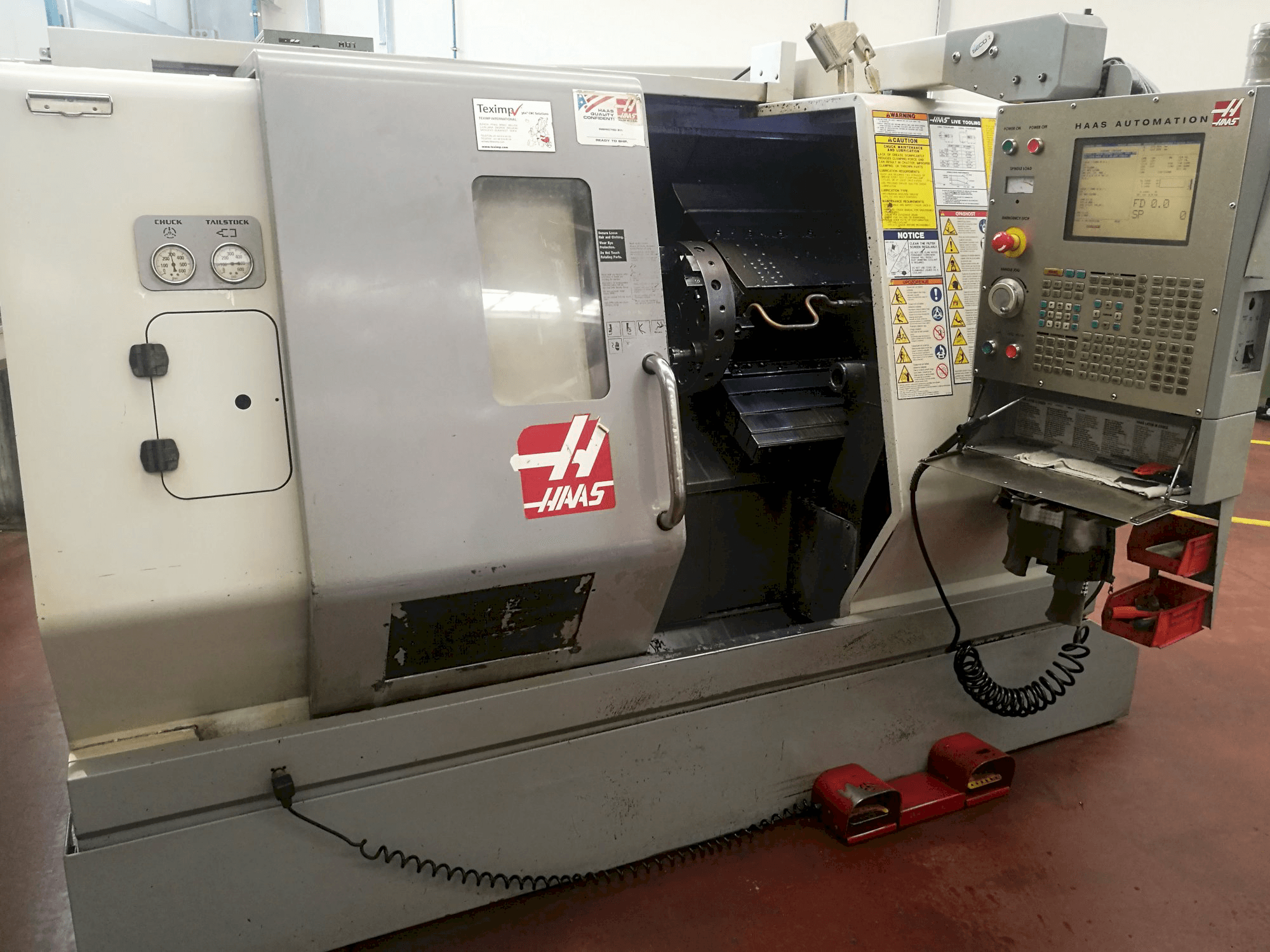 A HAAS SL-20THE gép elölnézete