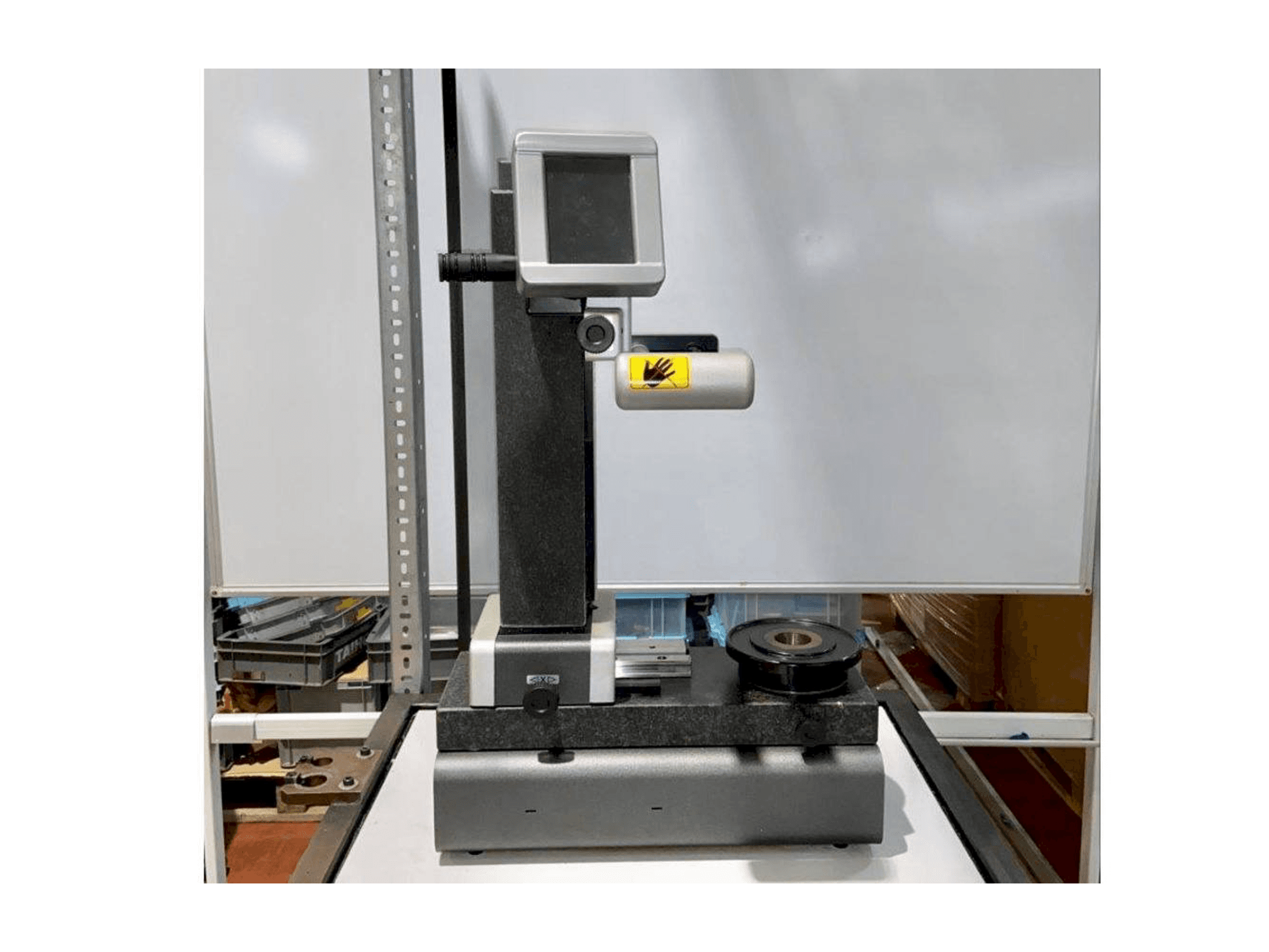 A ELB CONTROLLI LARTH gép elölnézete