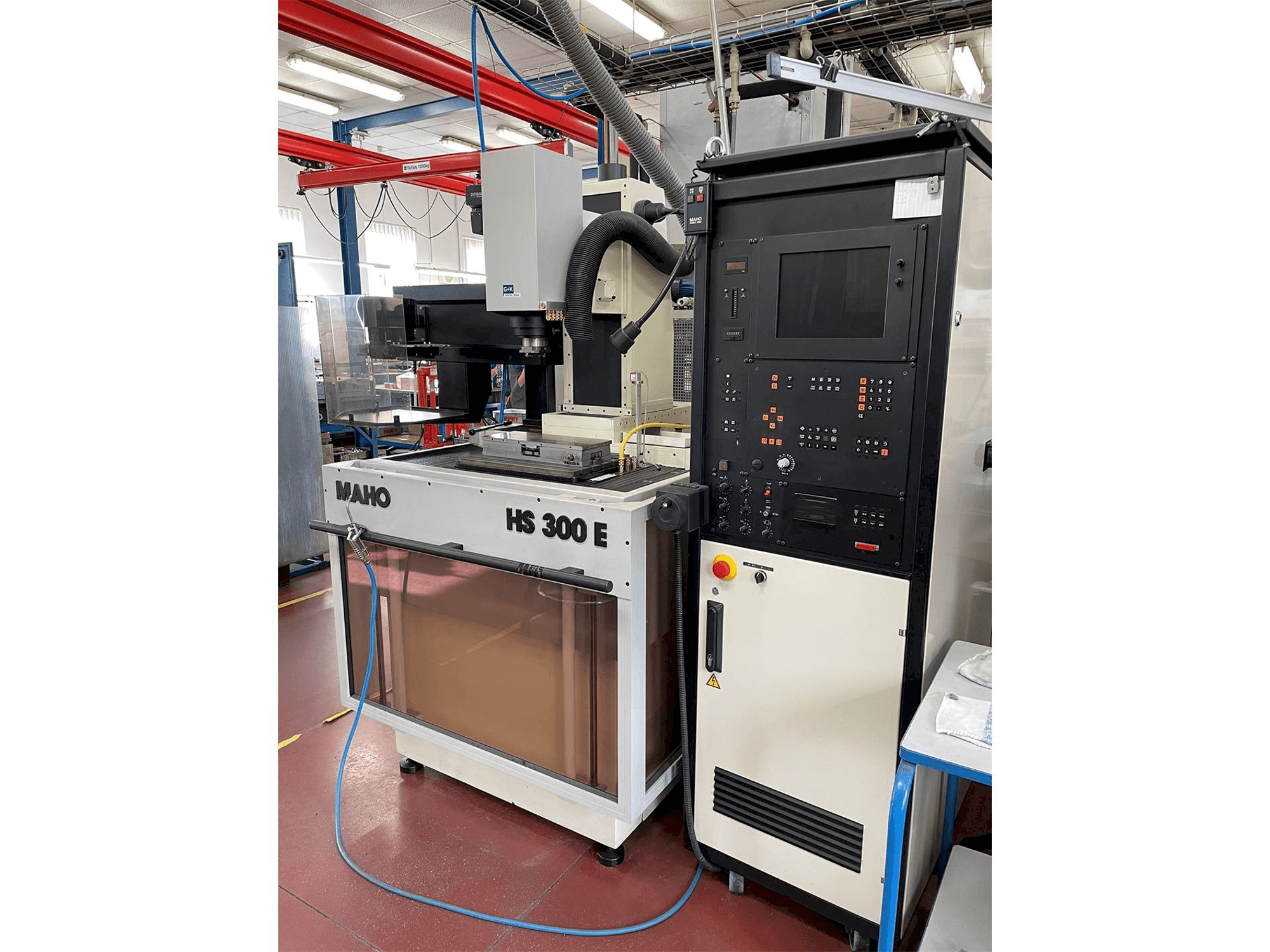 A Maho HS 300 E gép elölnézete