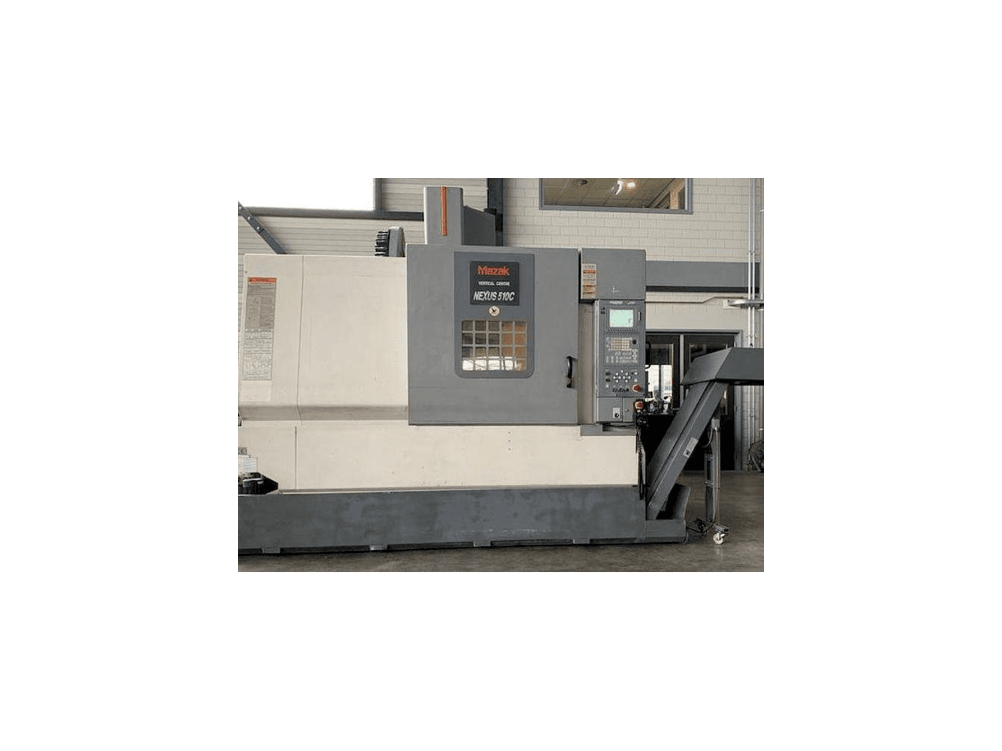 A Mazak NEXUS 510C gép elölnézete