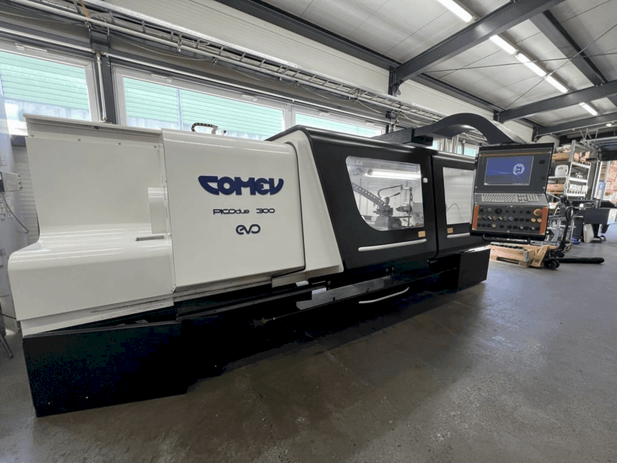 A COMEV PICOdue 300 EVO gép elölnézete