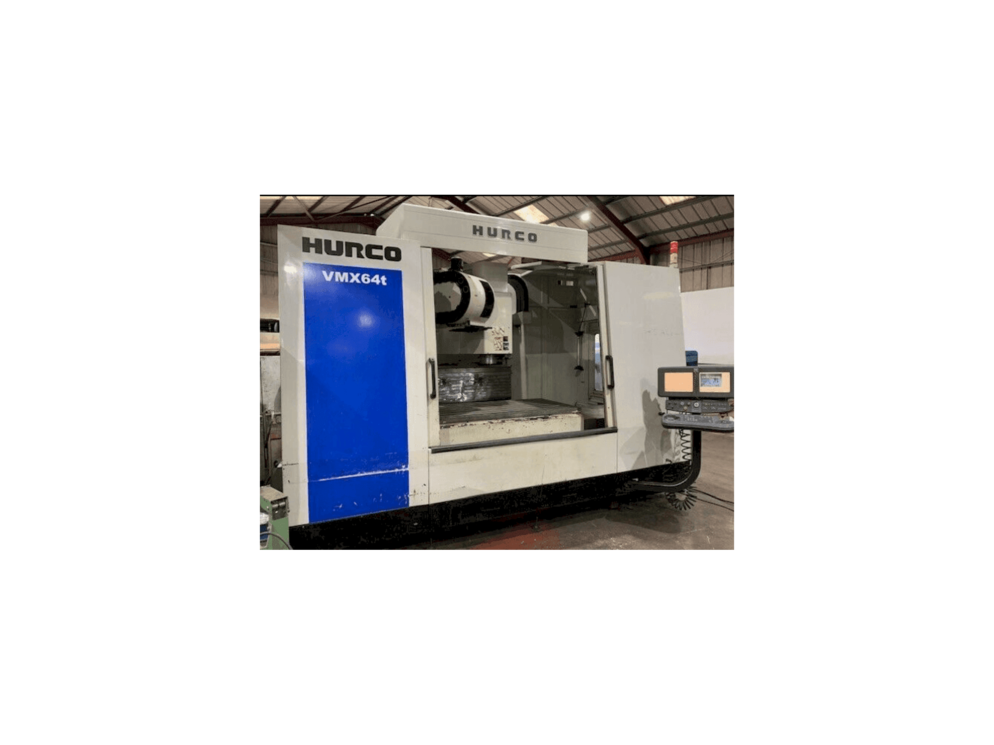 A Hurco VMX 64/40T gép oldalnézete