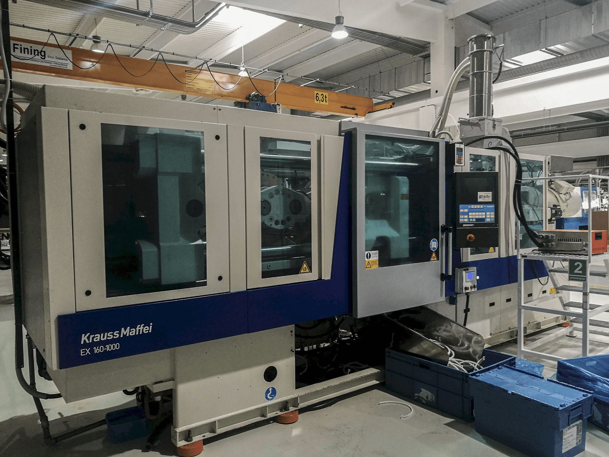 A Krauss Maffei 160-1000 EX gép bal oldali nézete