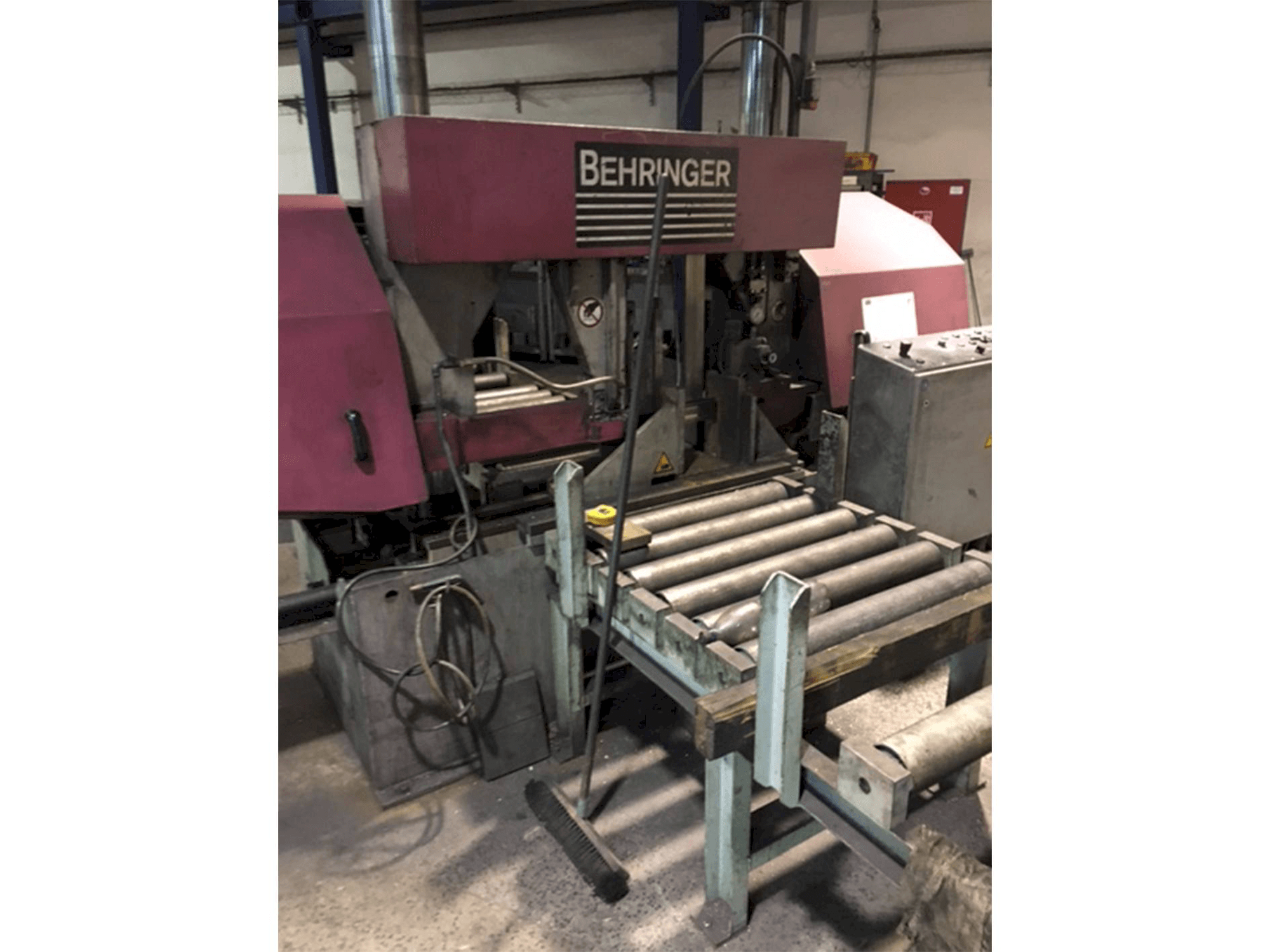 A Behringer HBP 530 gép elölnézete