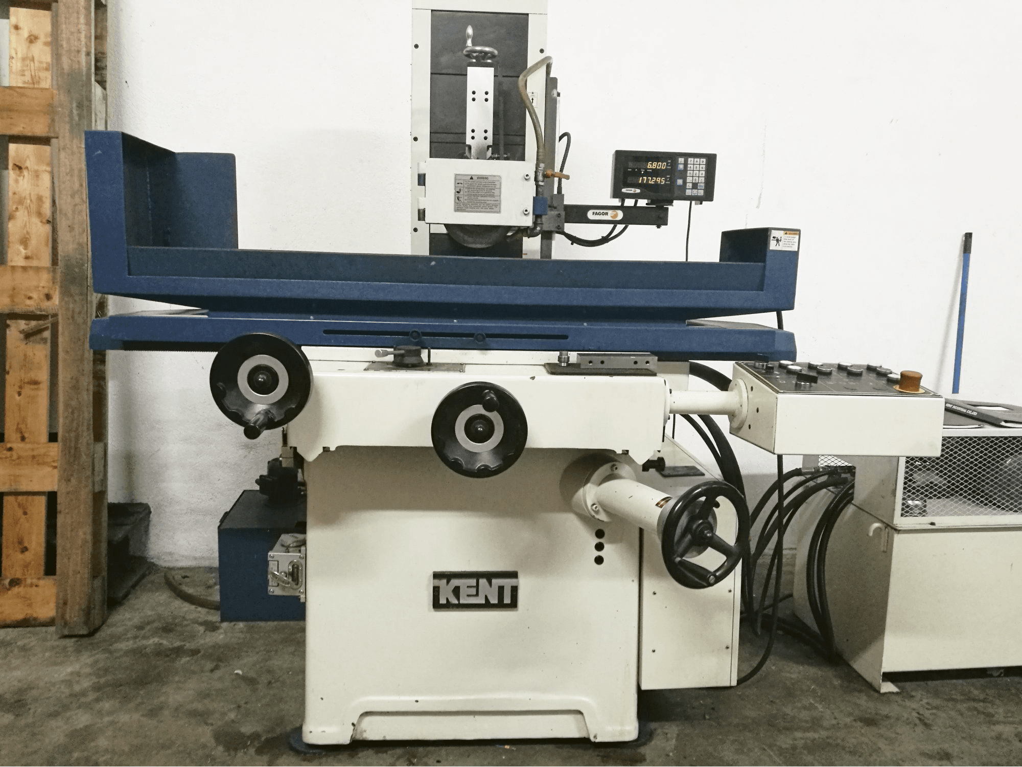 A Kent KGS-250 AH gép elölnézete