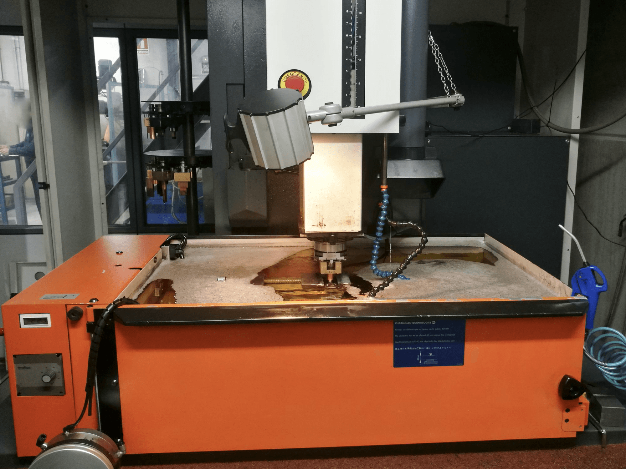 A CHARMILLES ROBOFORM 2000+ gép elölnézete