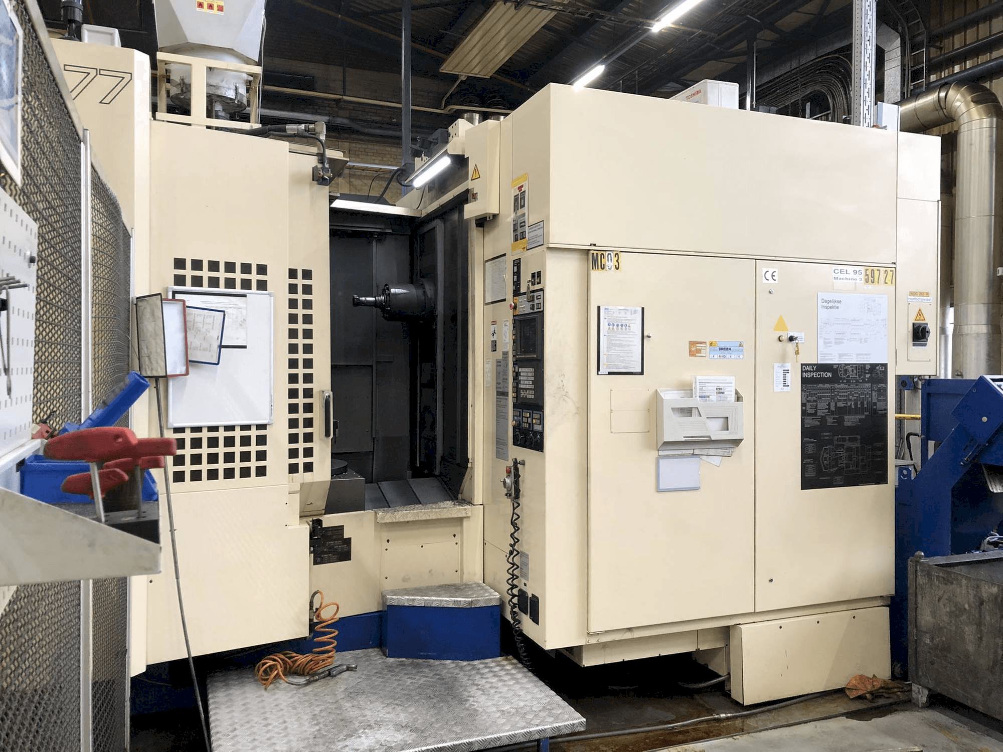 A Makino A77 gép elölnézete