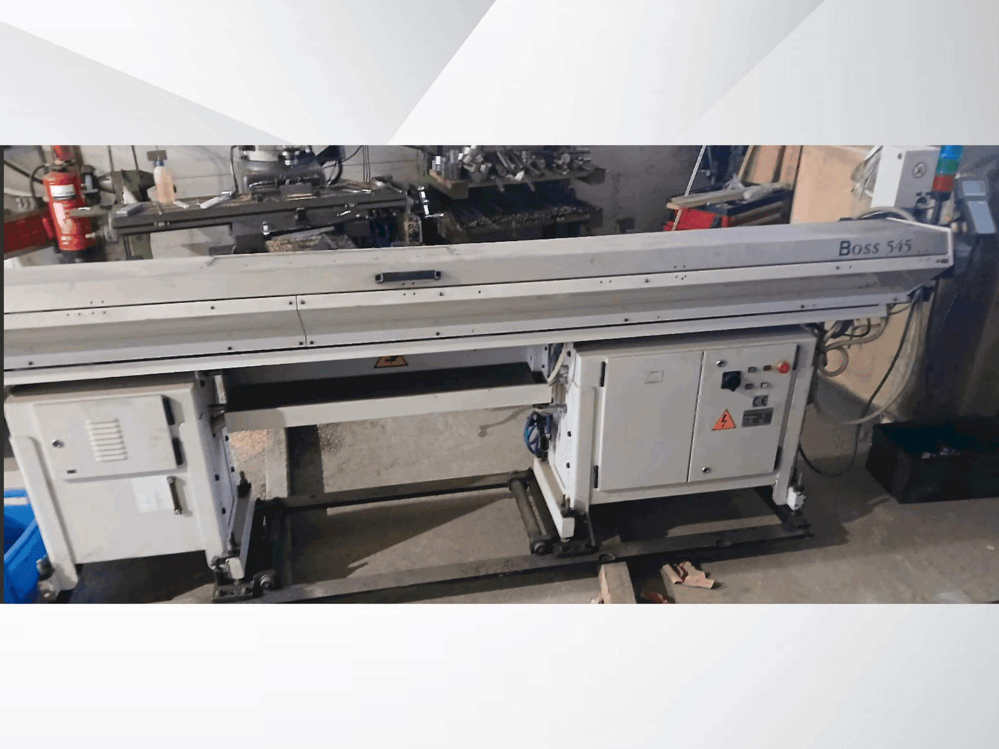A Gildemeister CTX 310 gép elölnézete