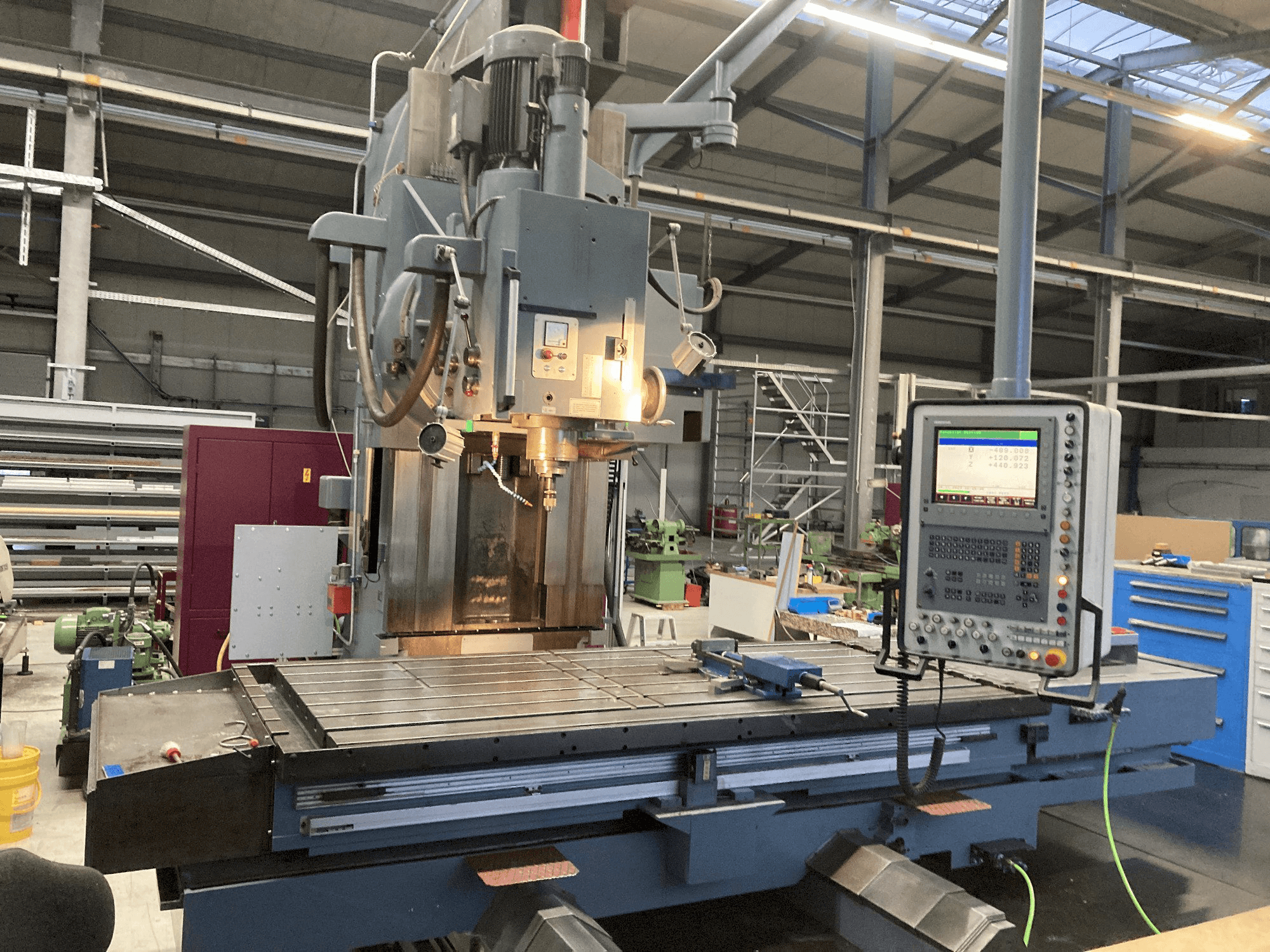 A Droop & Rein FS 130 SKE gép elölnézete