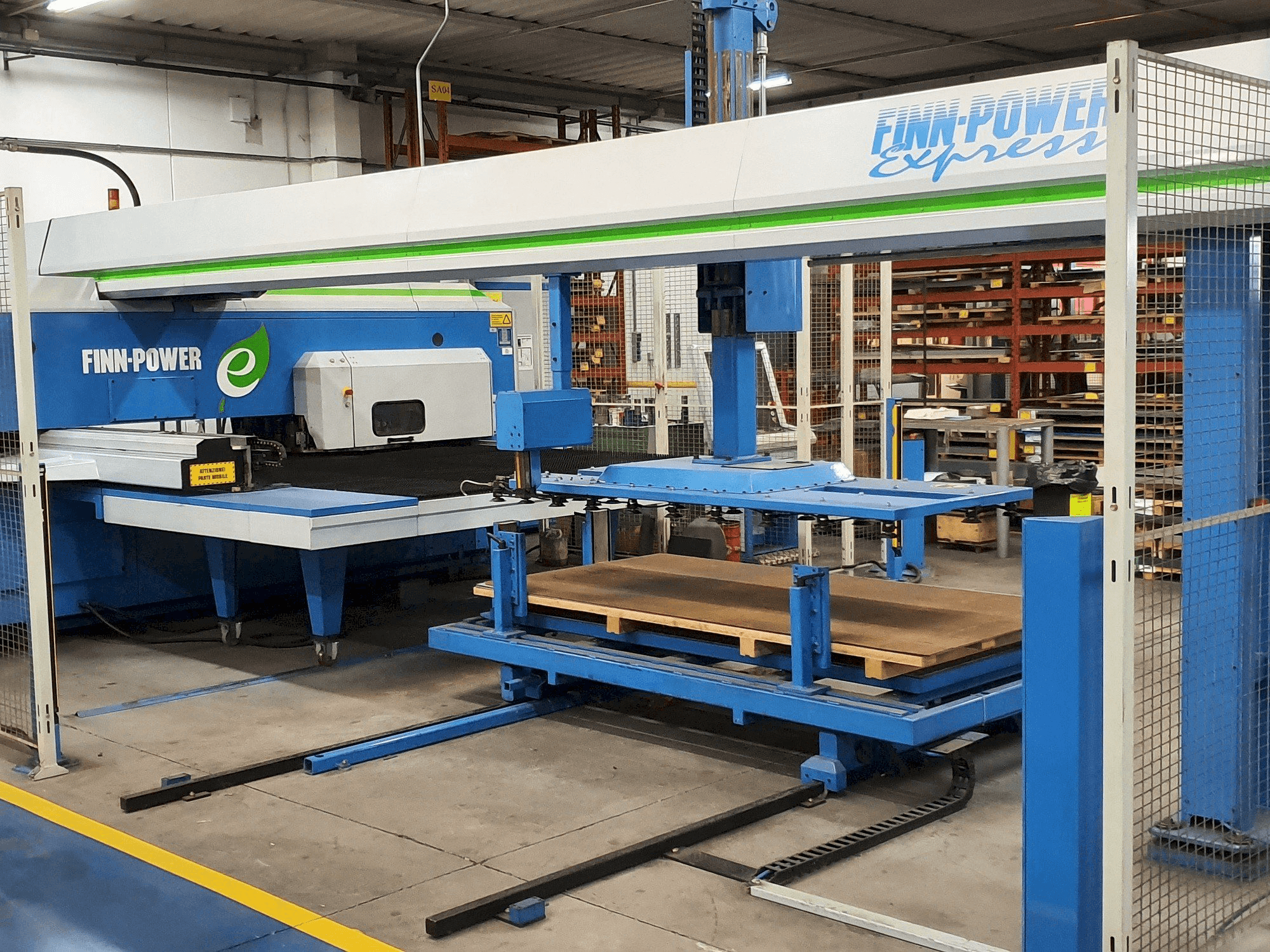 A Finn-Power E5 U gép elölnézete