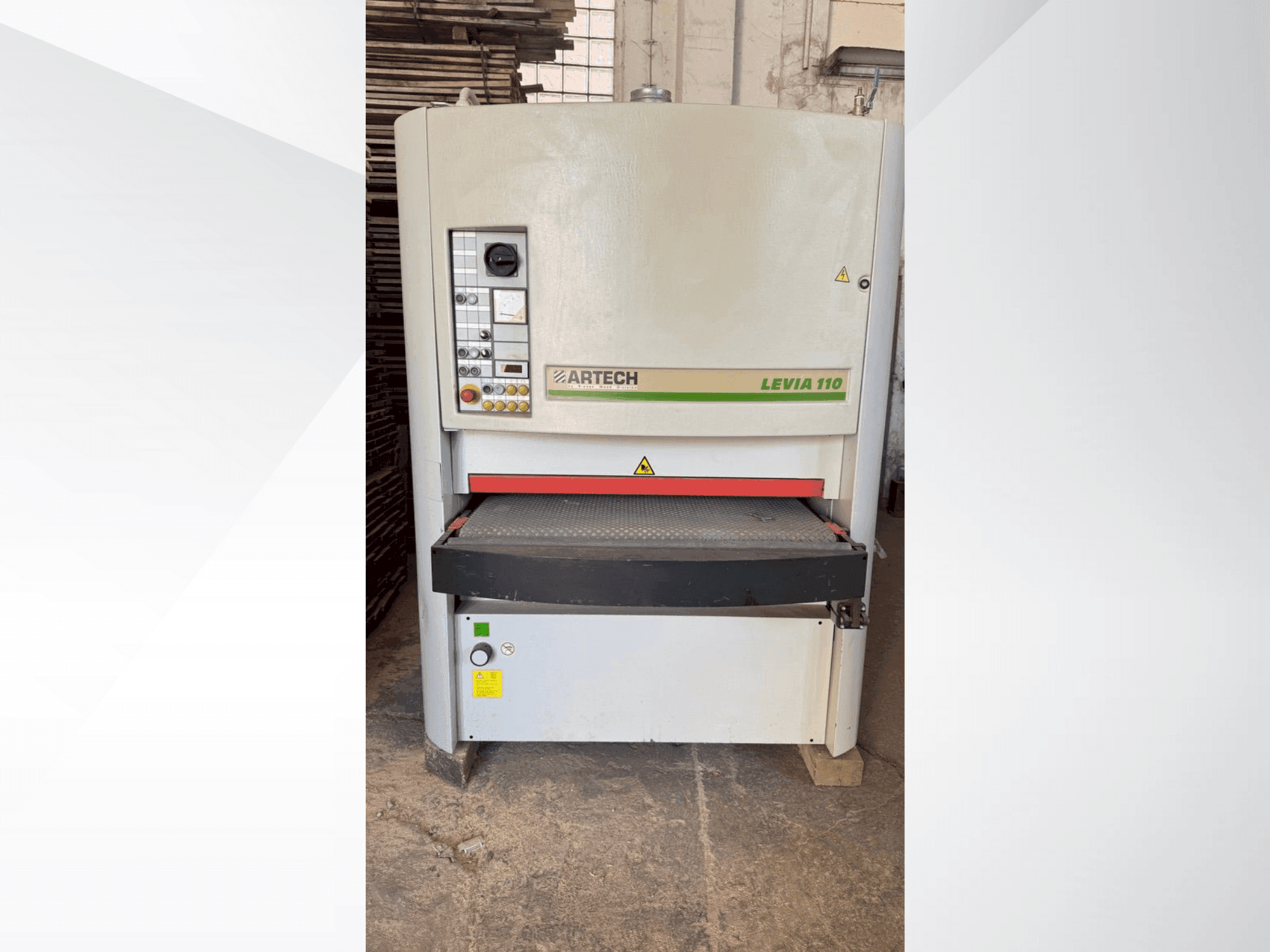 A BIESSE Levia 110 gép elölnézete