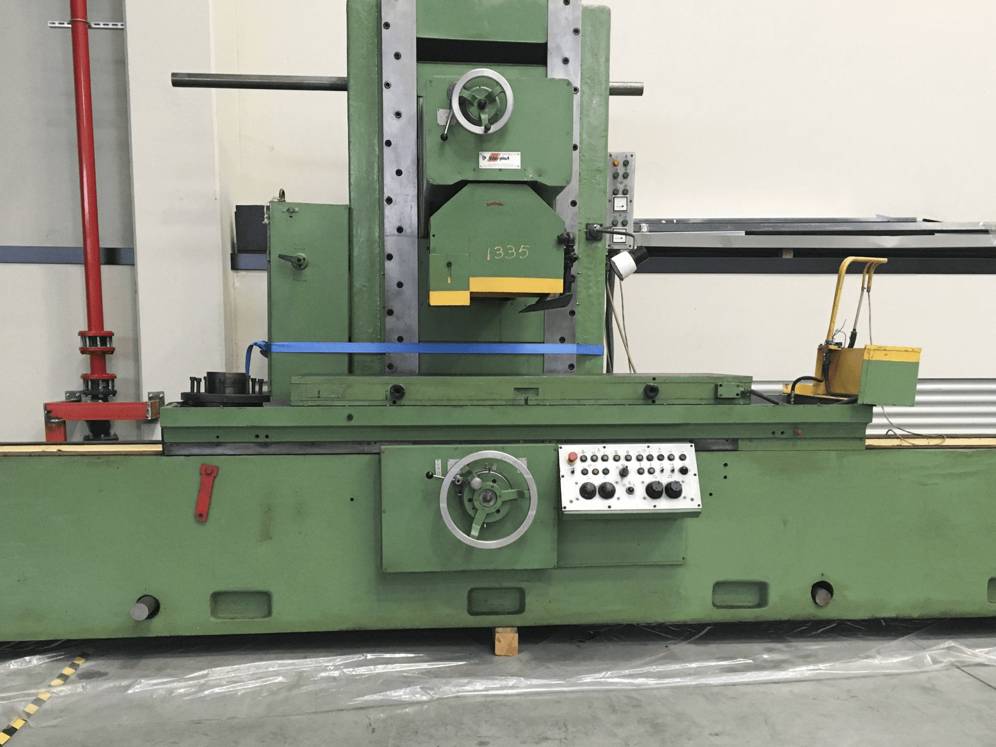 A Inter-plast 3 D 725 gép elölnézete