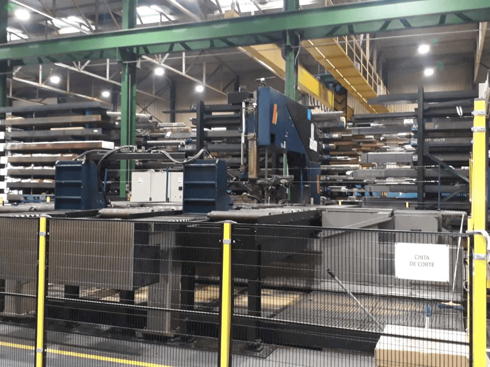 A Friggi VAS OSF gép elölnézete