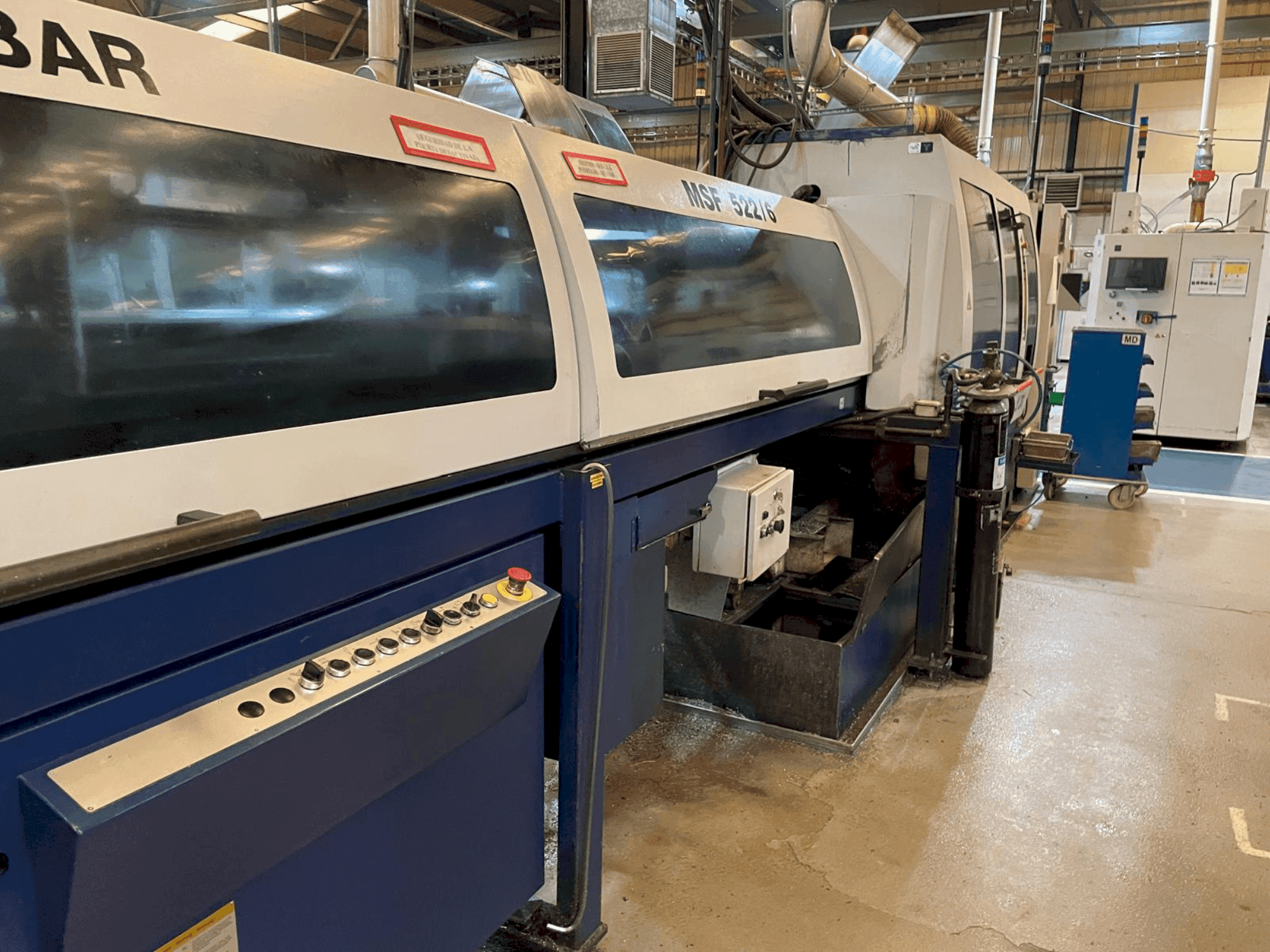 A Tornos-Bechler MultiDeco 26-6 (2000) gép elölnézete