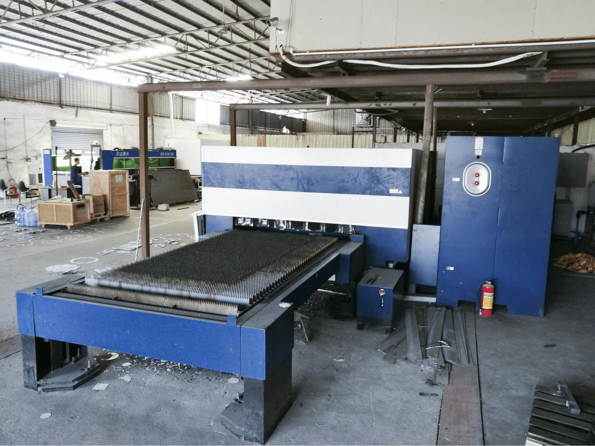 A Trumpf TruLaser 3030 gép jobb nézete