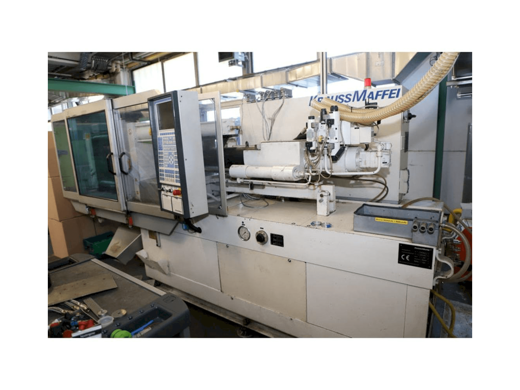 A Krauss Maffei 65-220 C1 gép jobb oldali nézete