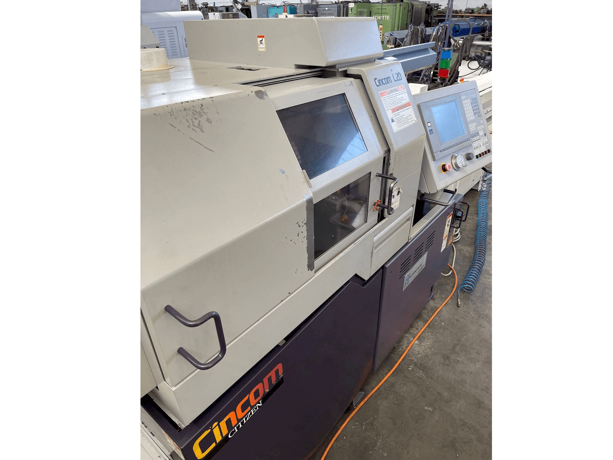 A Citizen L5 20-VII gép elölnézete