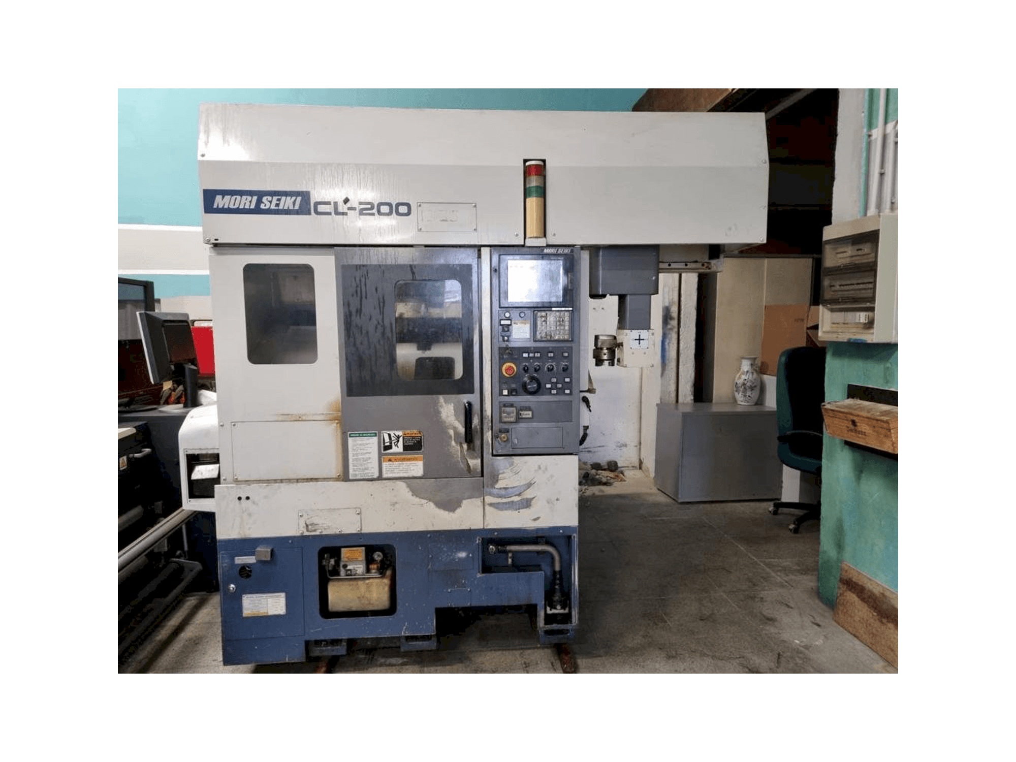 A MORI SEIKI CL-200 gép elölnézete