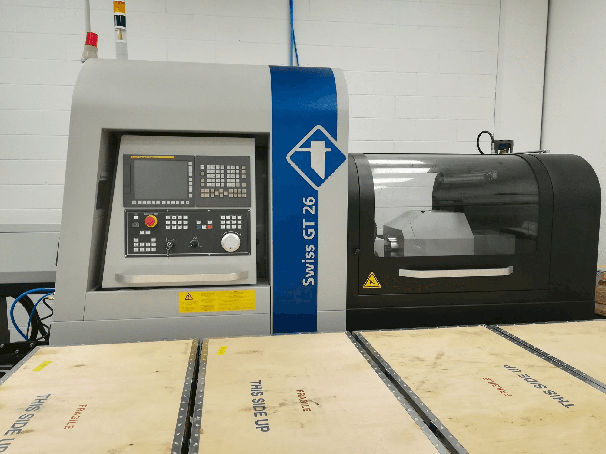 A Swiss GT 26 gép elölnézete