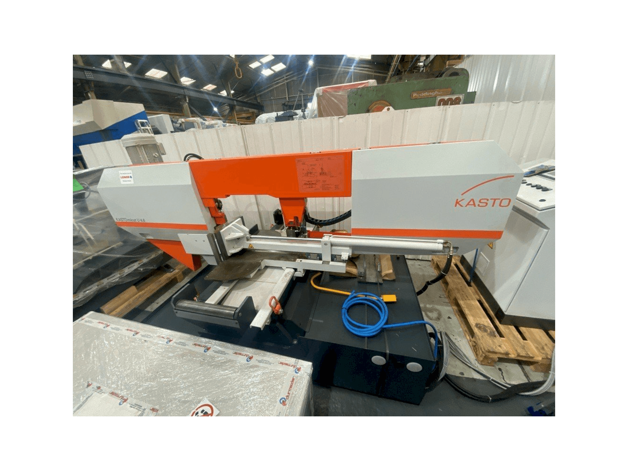 A KASTO KASTOmicut U 4.6 gép elölnézete