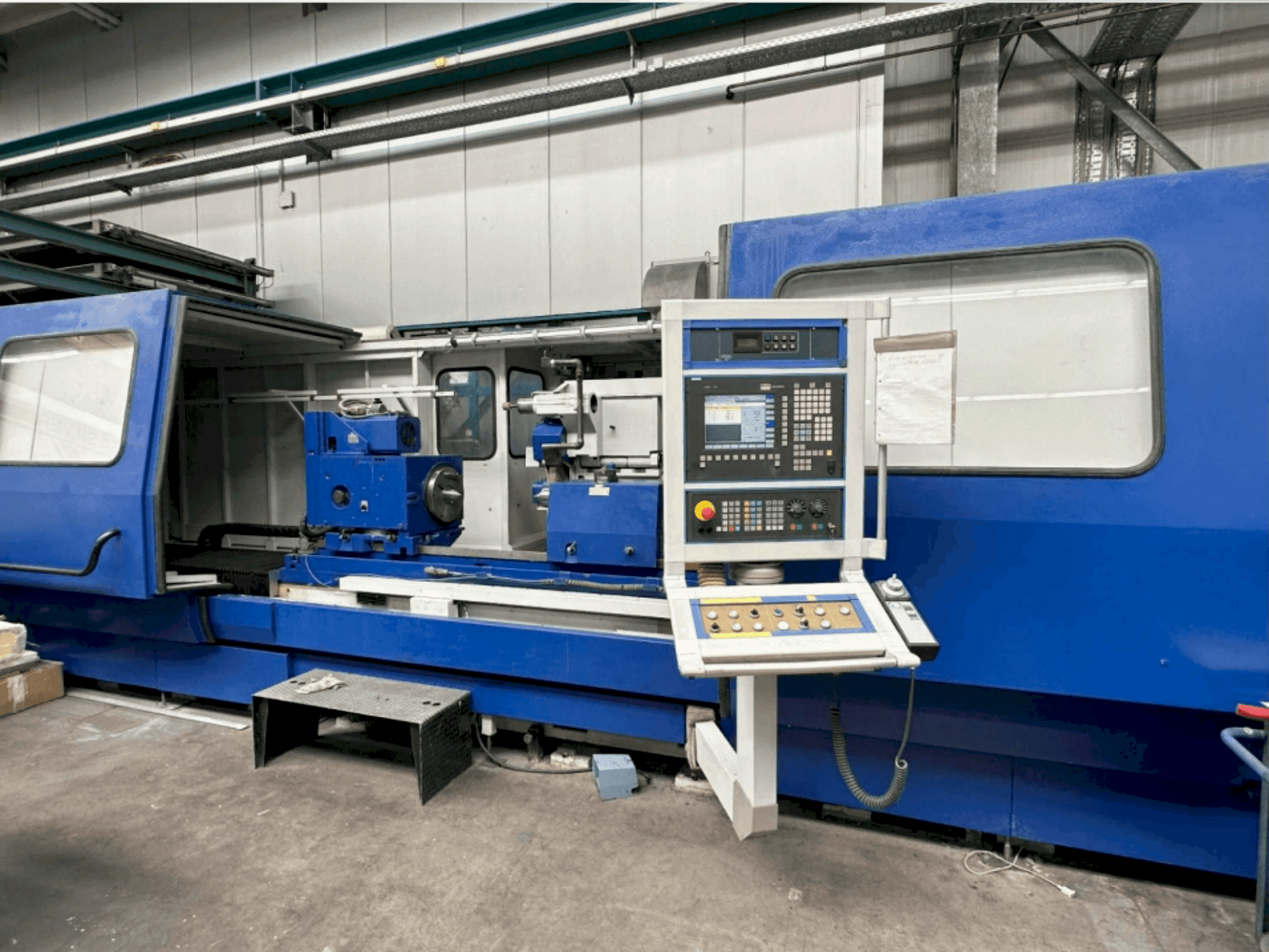 A Cetos BUC 63C CNC/2000 gép elölnézete