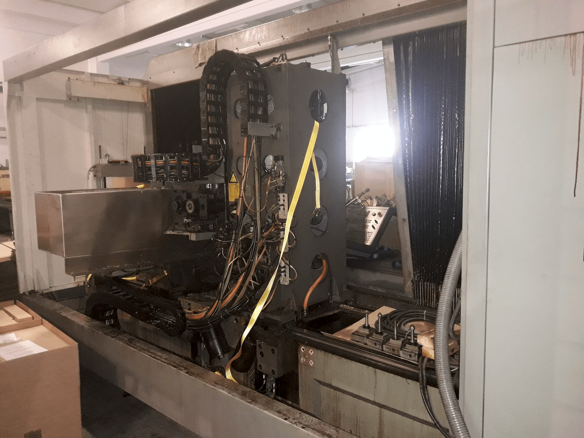 A DMG DMF 220 linear gép elölnézete