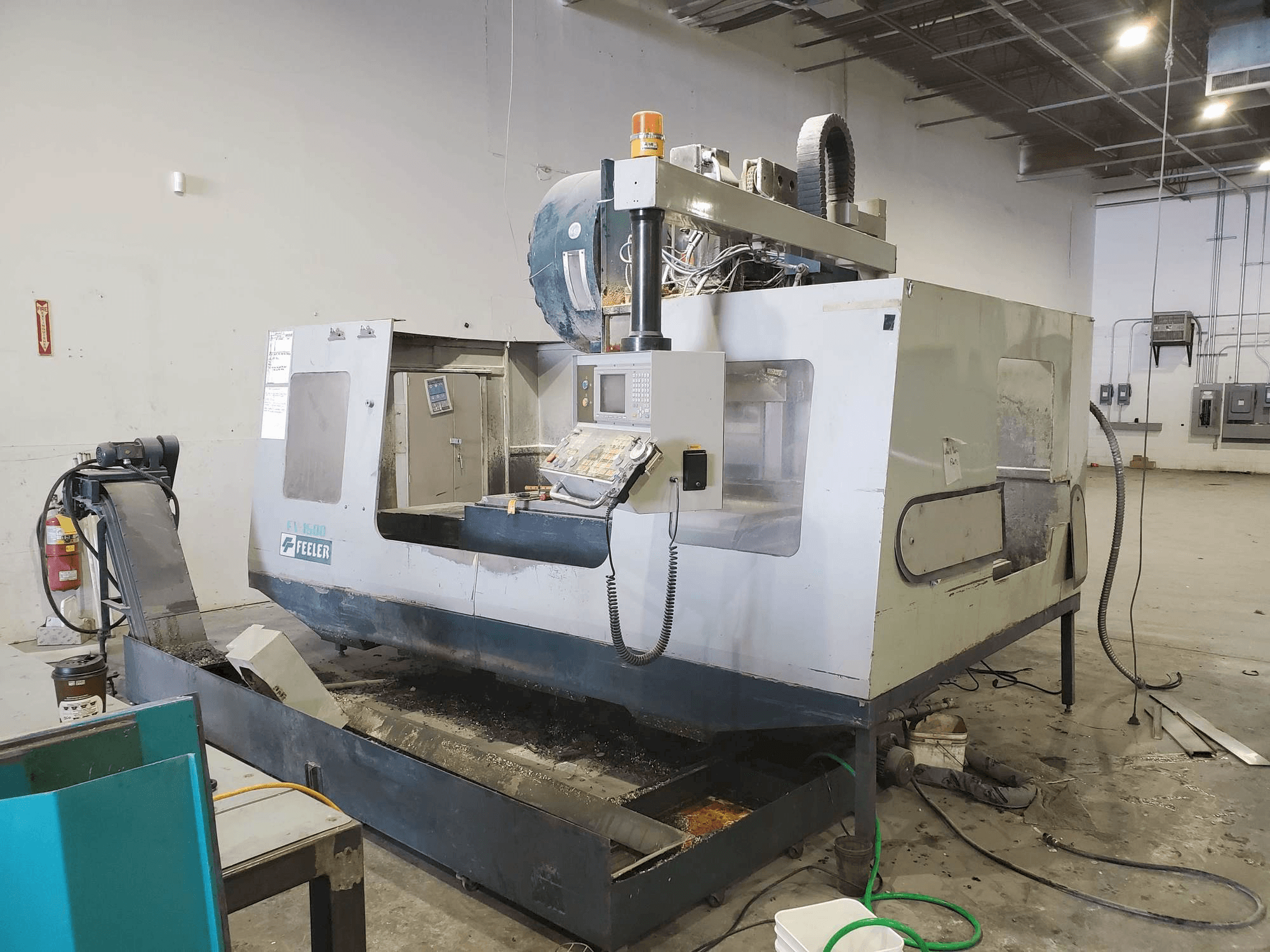 A Feeler FV-1500A gép elölnézete