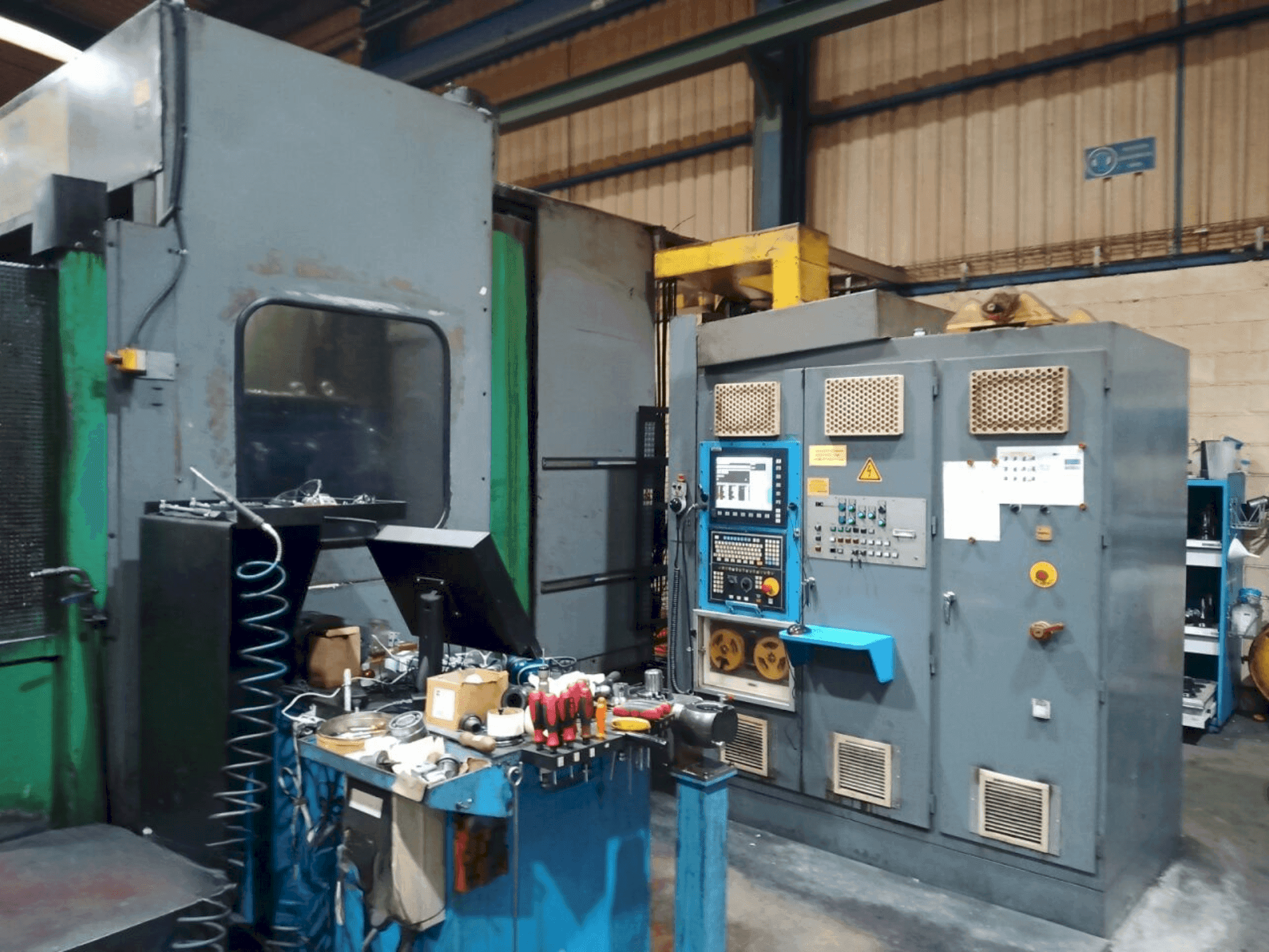 A Correa XB-420 gép elölnézete