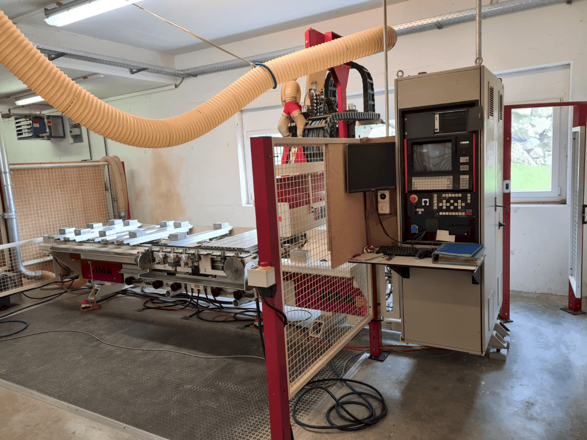 A IMA BIMA 310 120/300 gép elölnézete