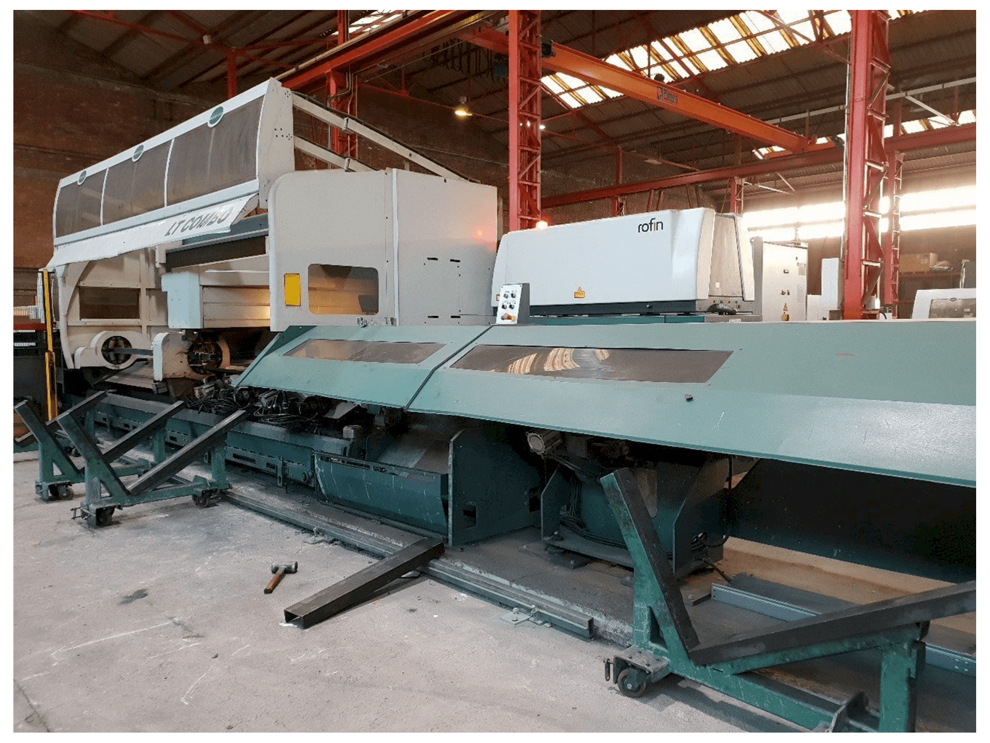 A BLM ADIGE-SYS LT COMBO gép oldalnézete