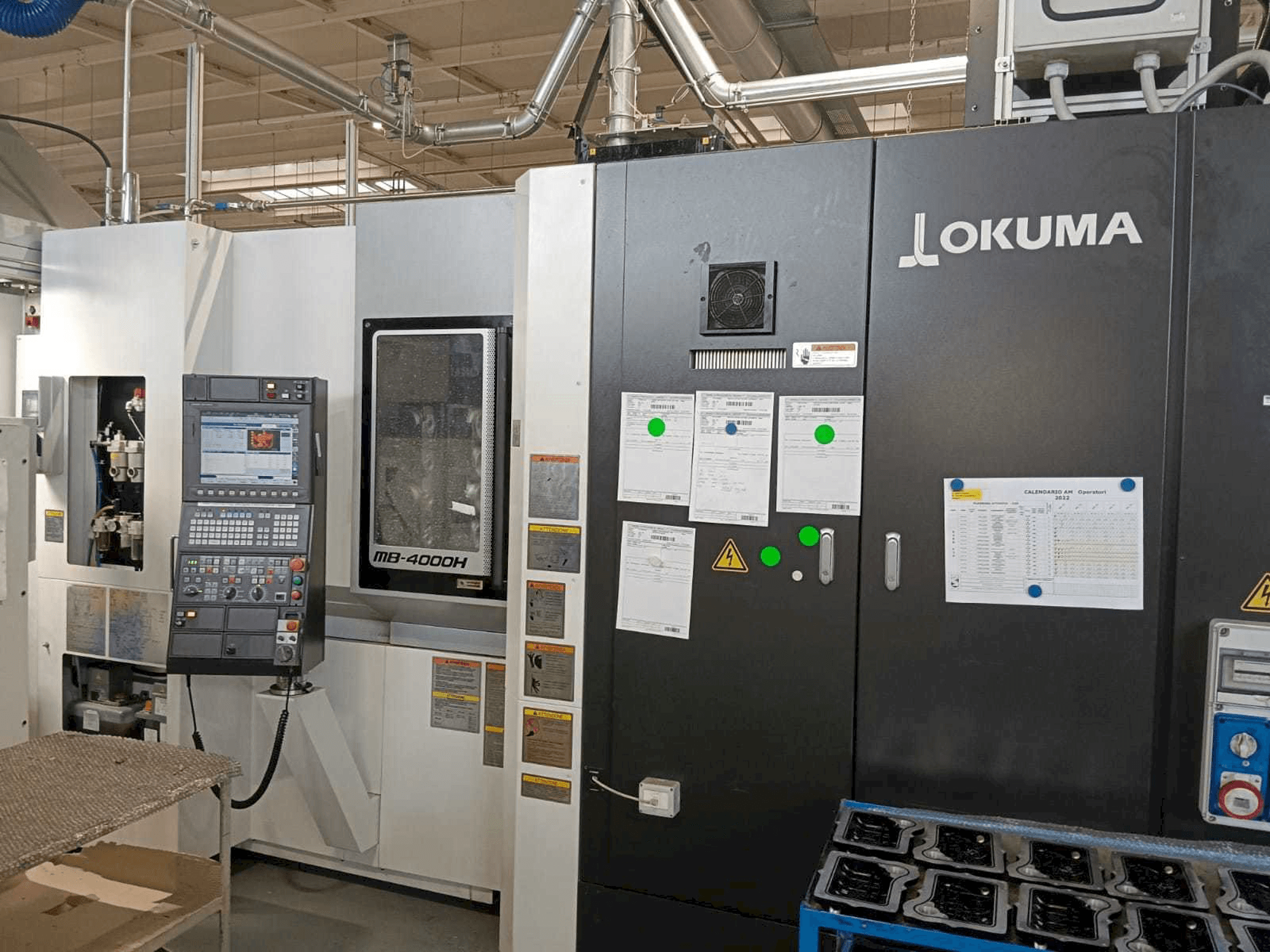 A Okuma MB-4000H gép elölnézete